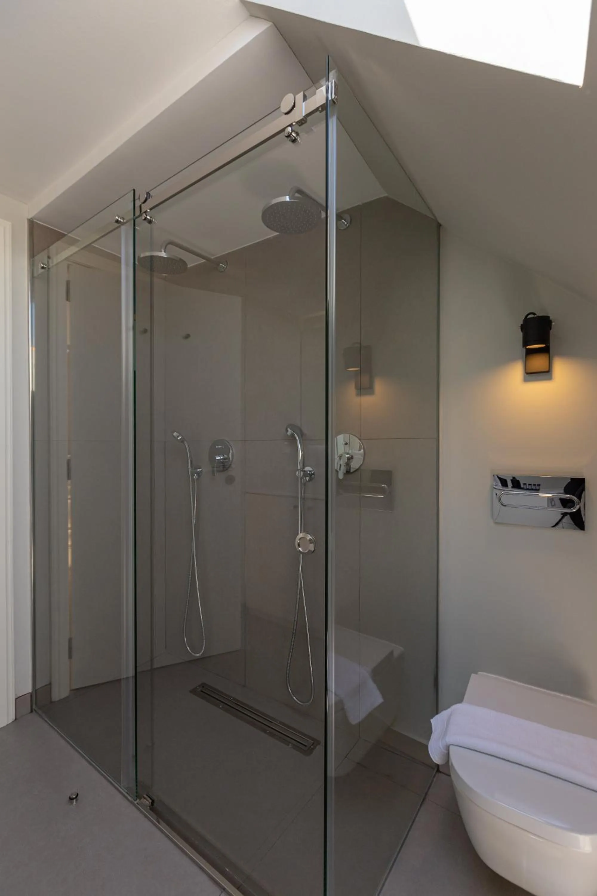 Shower in ORM - Bolhao Apartments