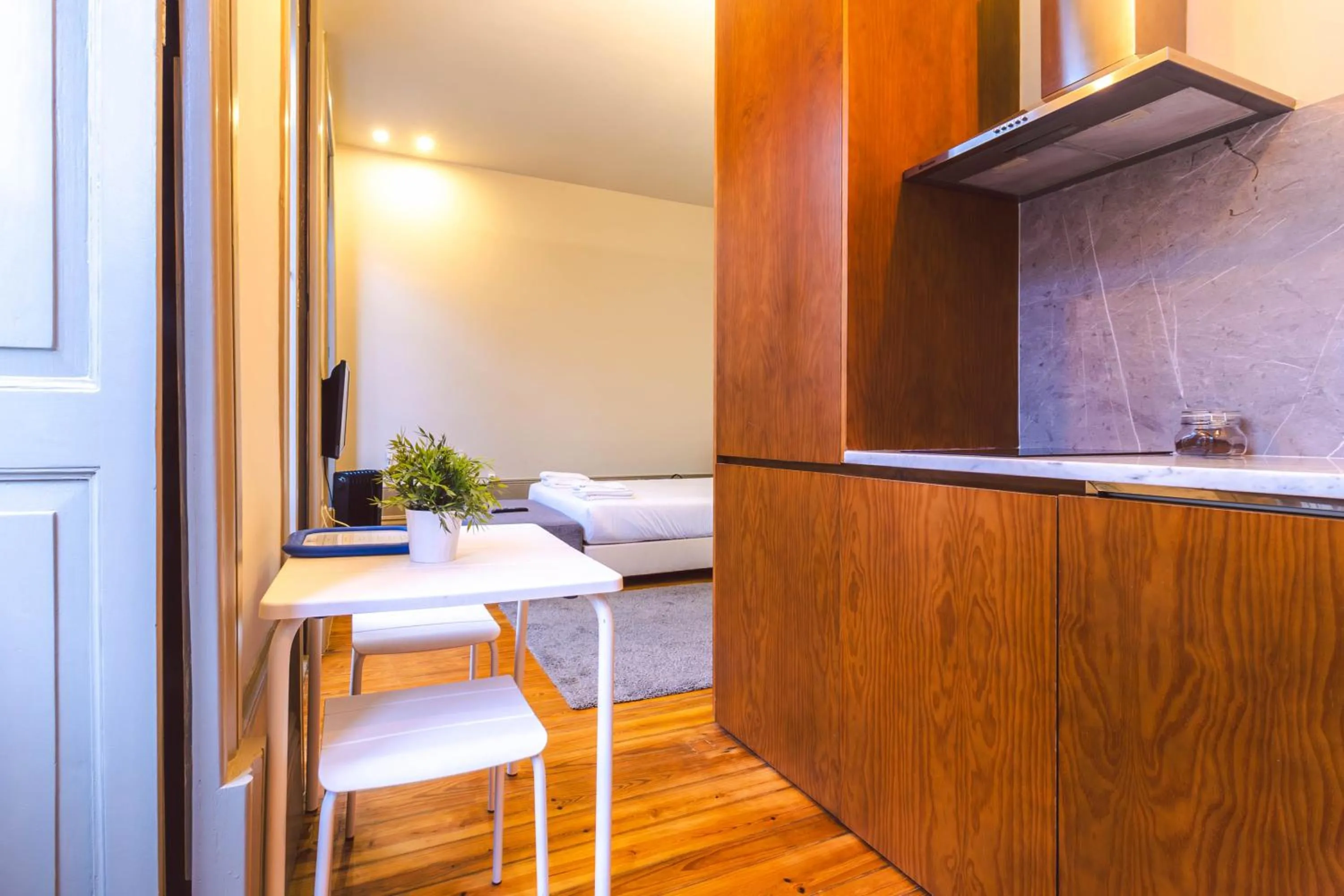 Kitchen or kitchenette in ORM - Bolhao Apartments