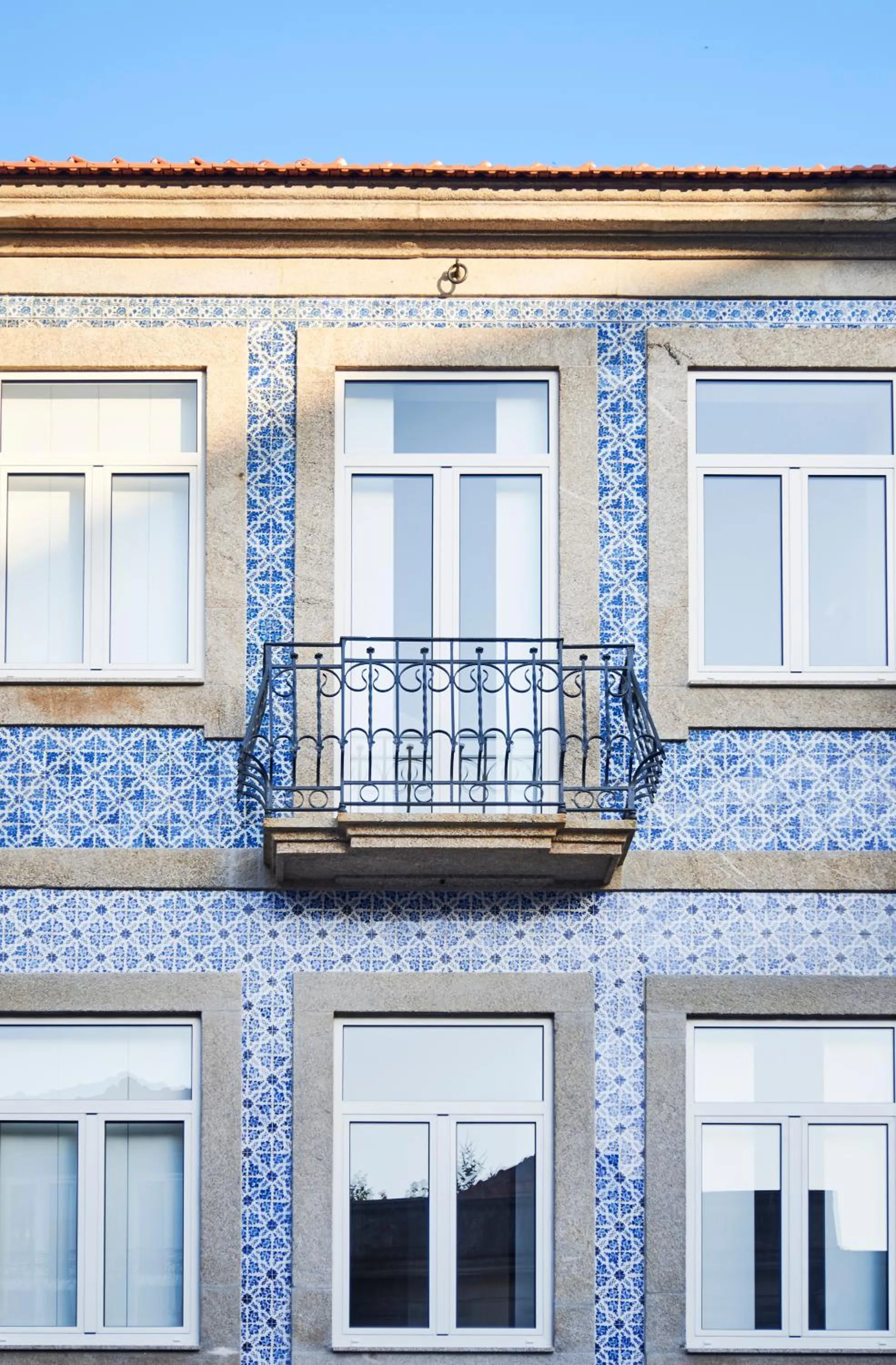 Property building in Pause Apartments