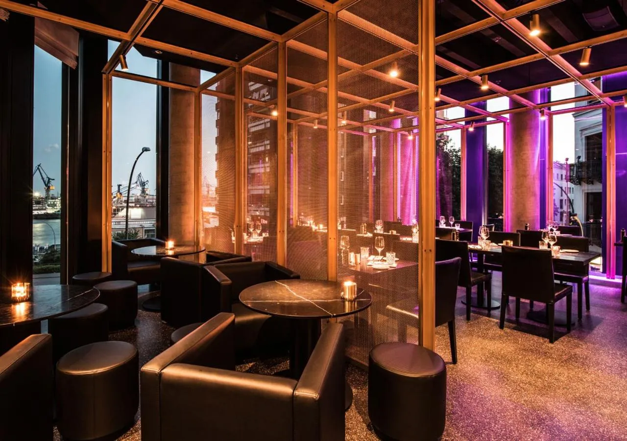 Lounge or bar in Empire Riverside Hotel