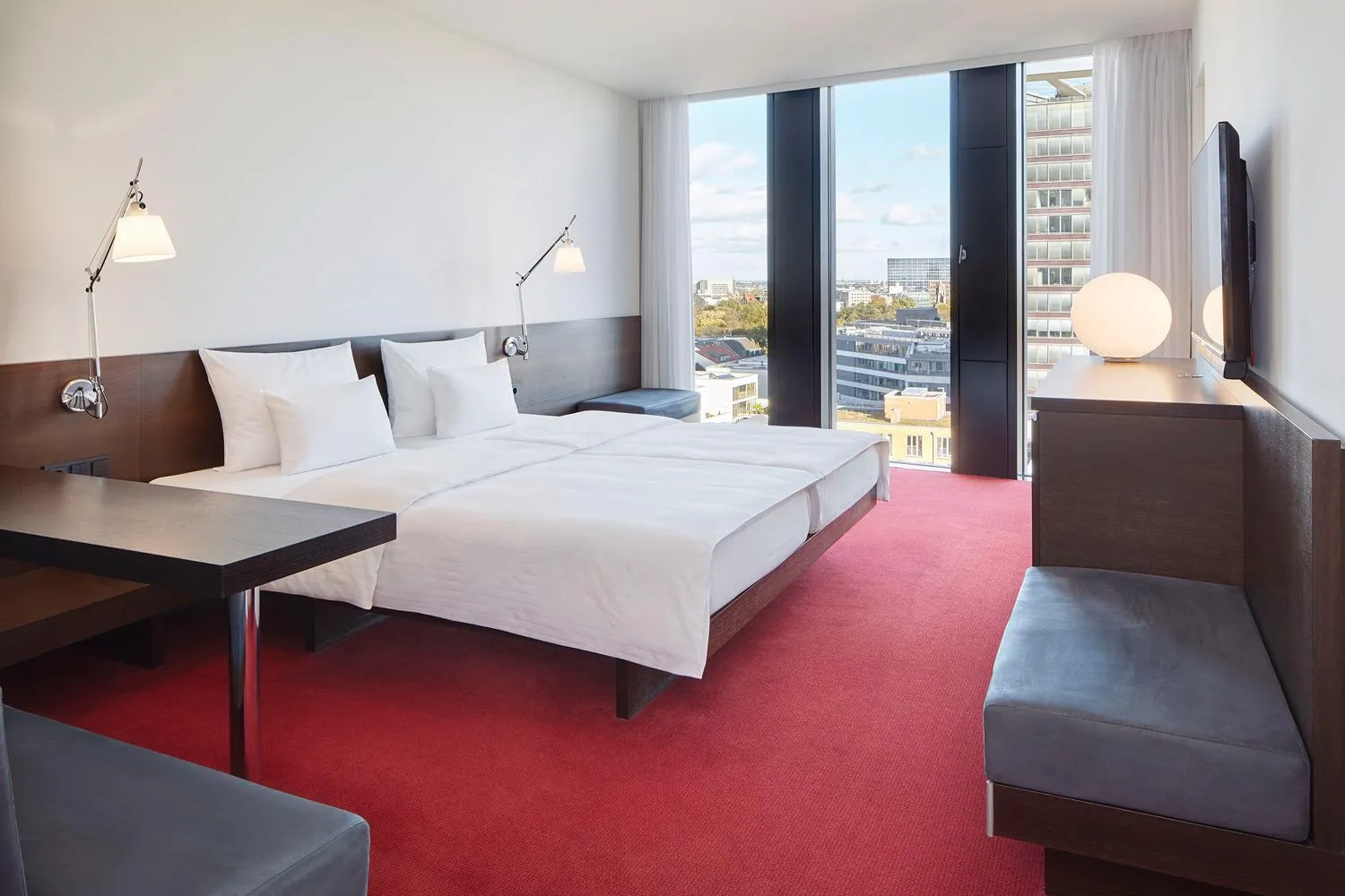 Bed in Empire Riverside Hotel