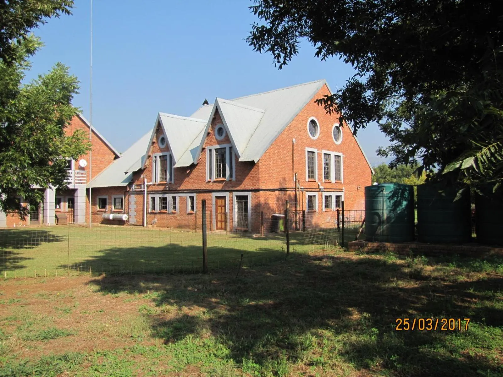 Property building in Millstream Inn guest house