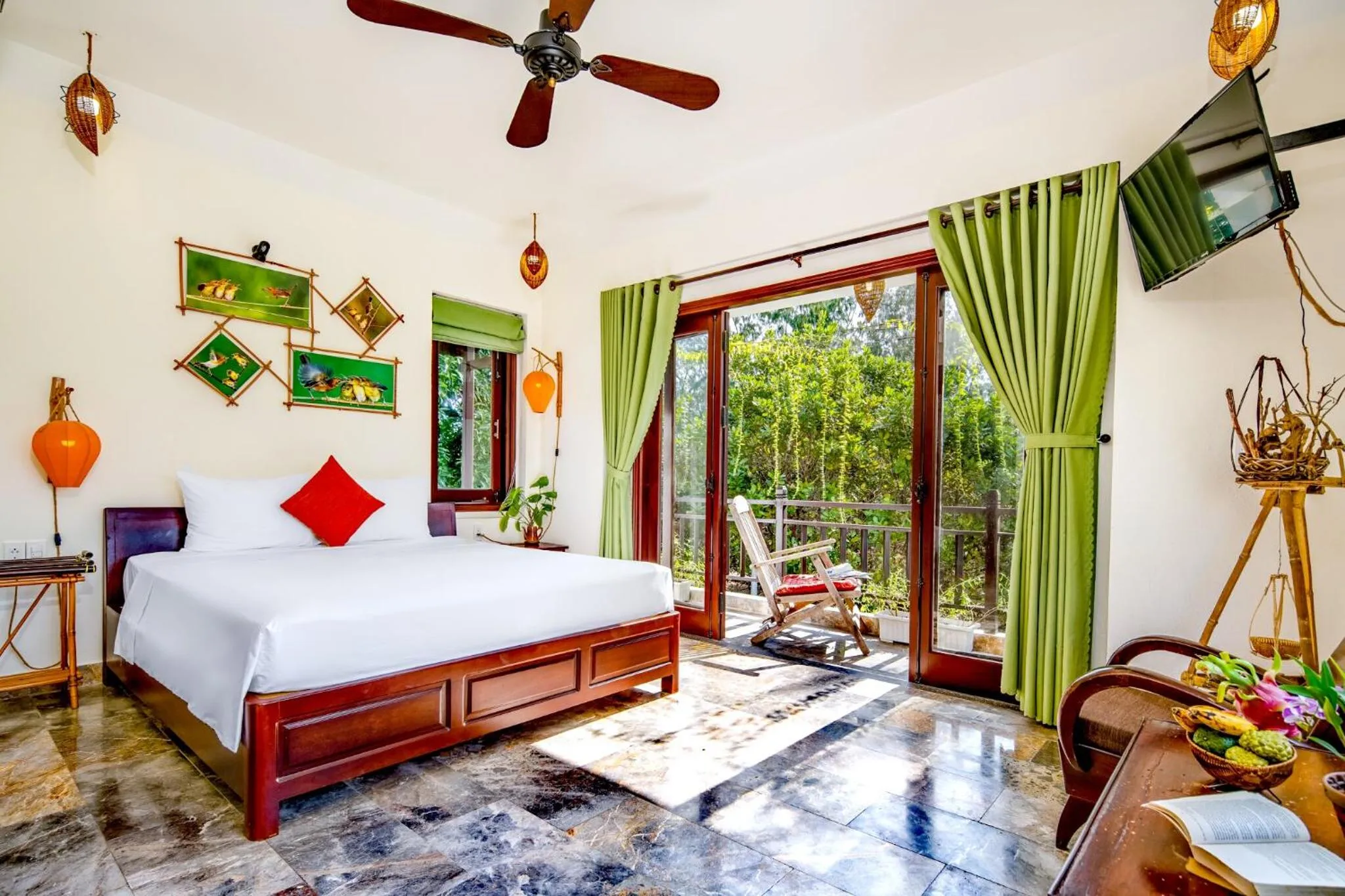 Balcony/Terrace, Bed in AnBang Morning Glory Beach Homestay 호이안 안방비치 숙소호텔