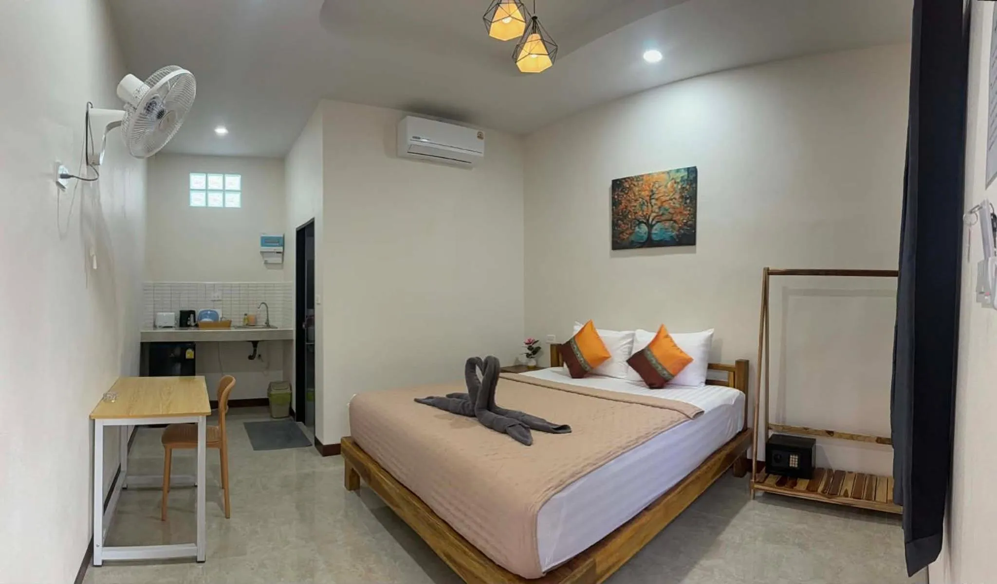 Photo of the whole room, Bed in Asama Bungalow