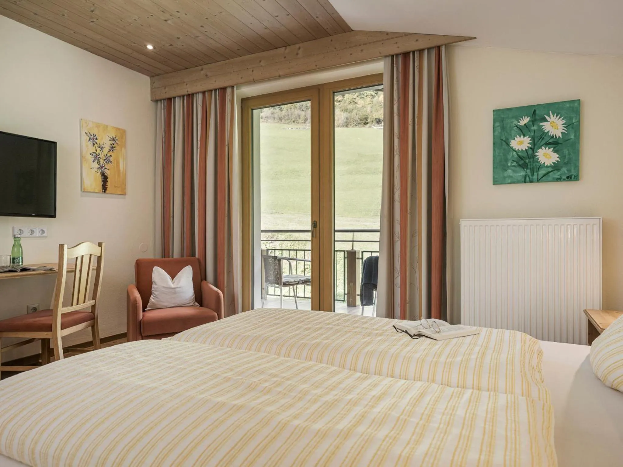 Bed in Appartementhaus Sennhüttn