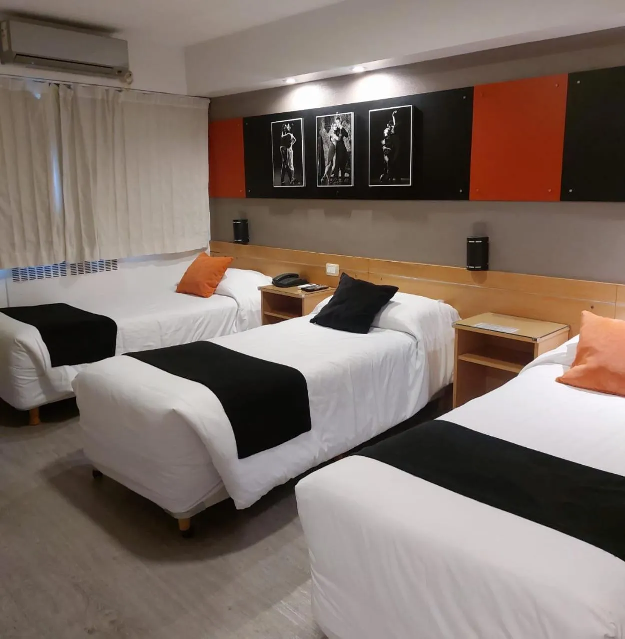 Bed in Sarmiento Palace Hotel