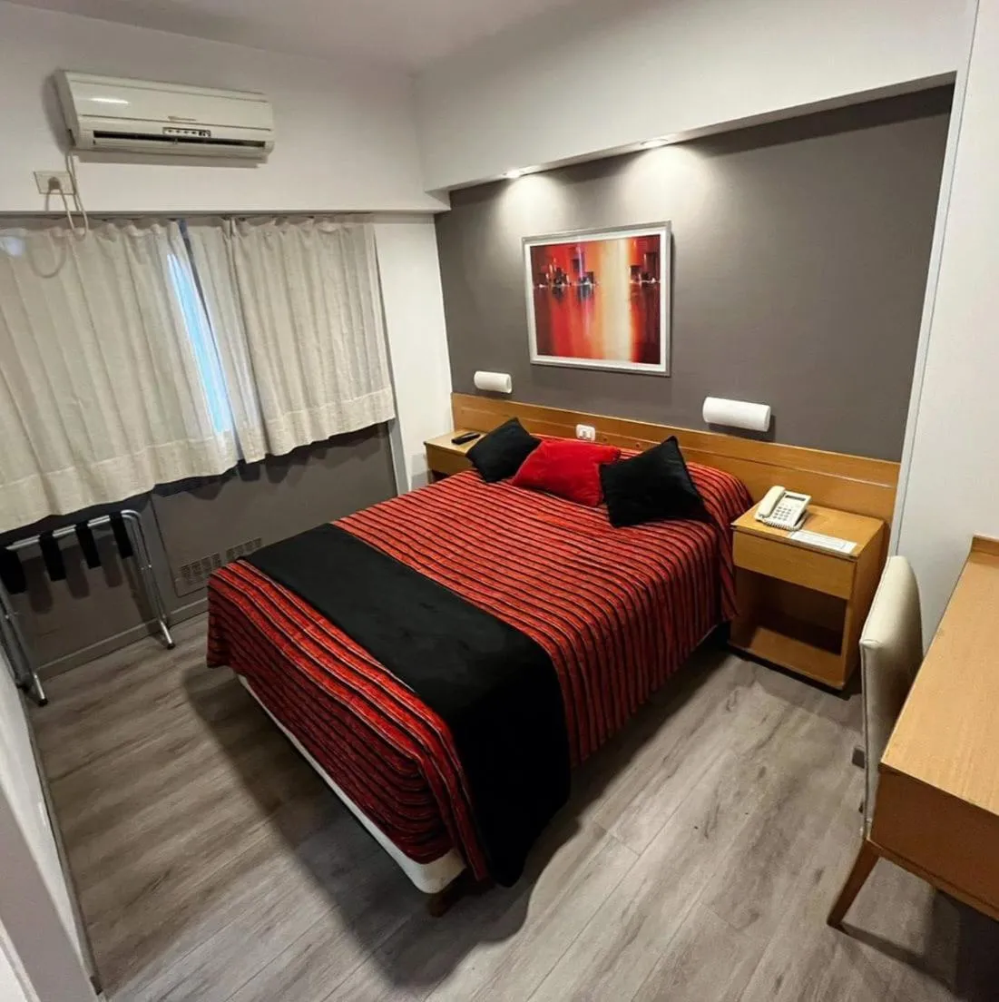 Bed in Sarmiento Palace Hotel