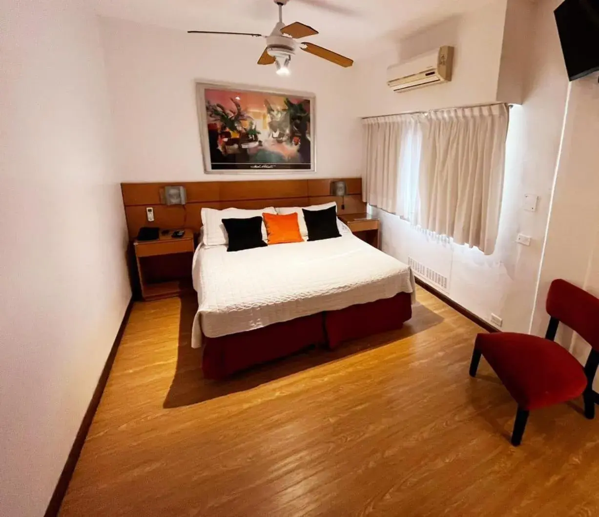 Superior Double Room with Spa Bath in Sarmiento Palace Hotel Superior Double Room with Spa Bath in Sarmiento Palace Hotel