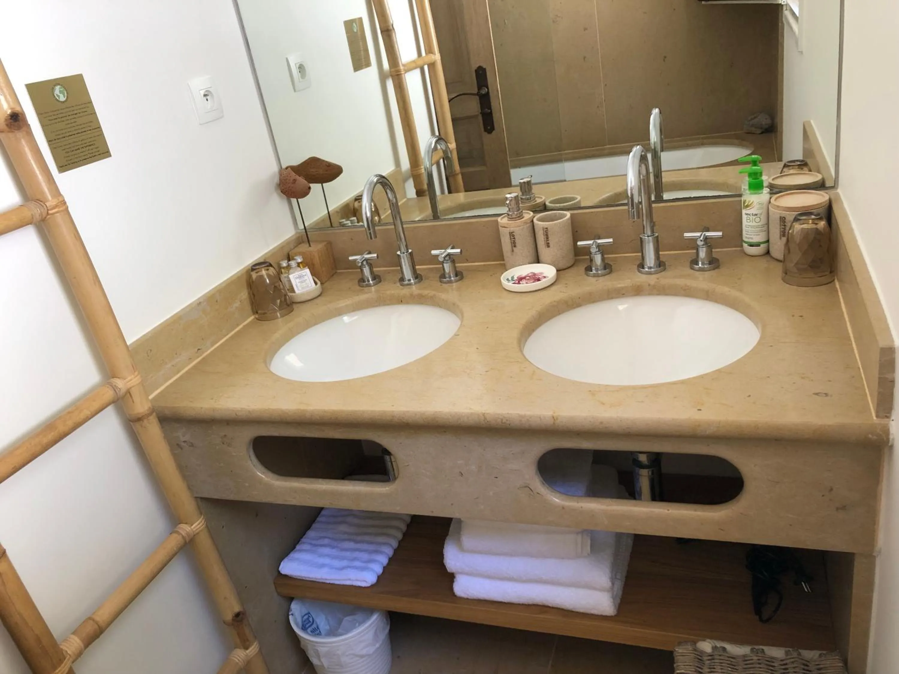 Bathroom in Le Clos des Sept Palmiers