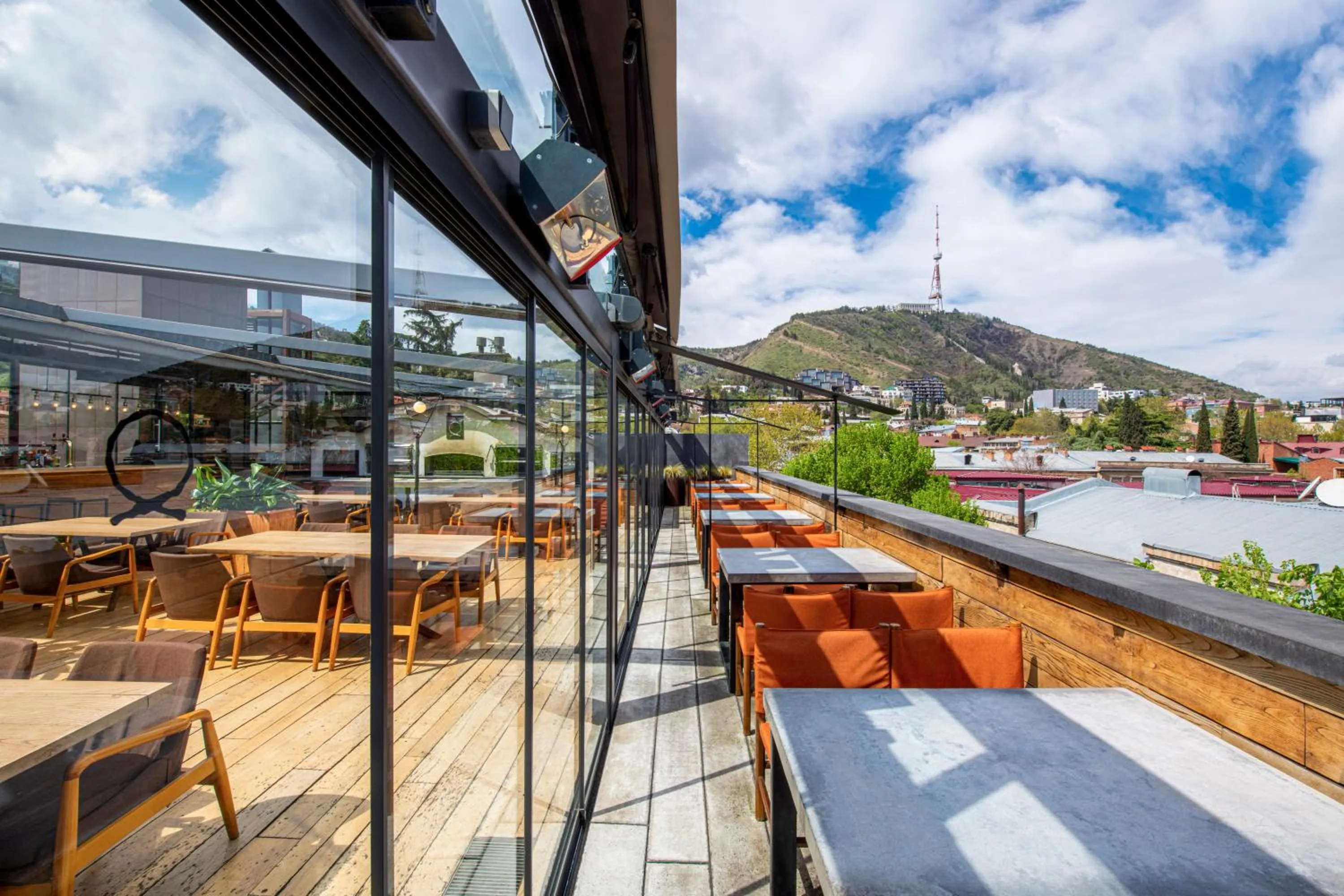 Restaurant/places to eat in IOTA Hotel Tbilisi