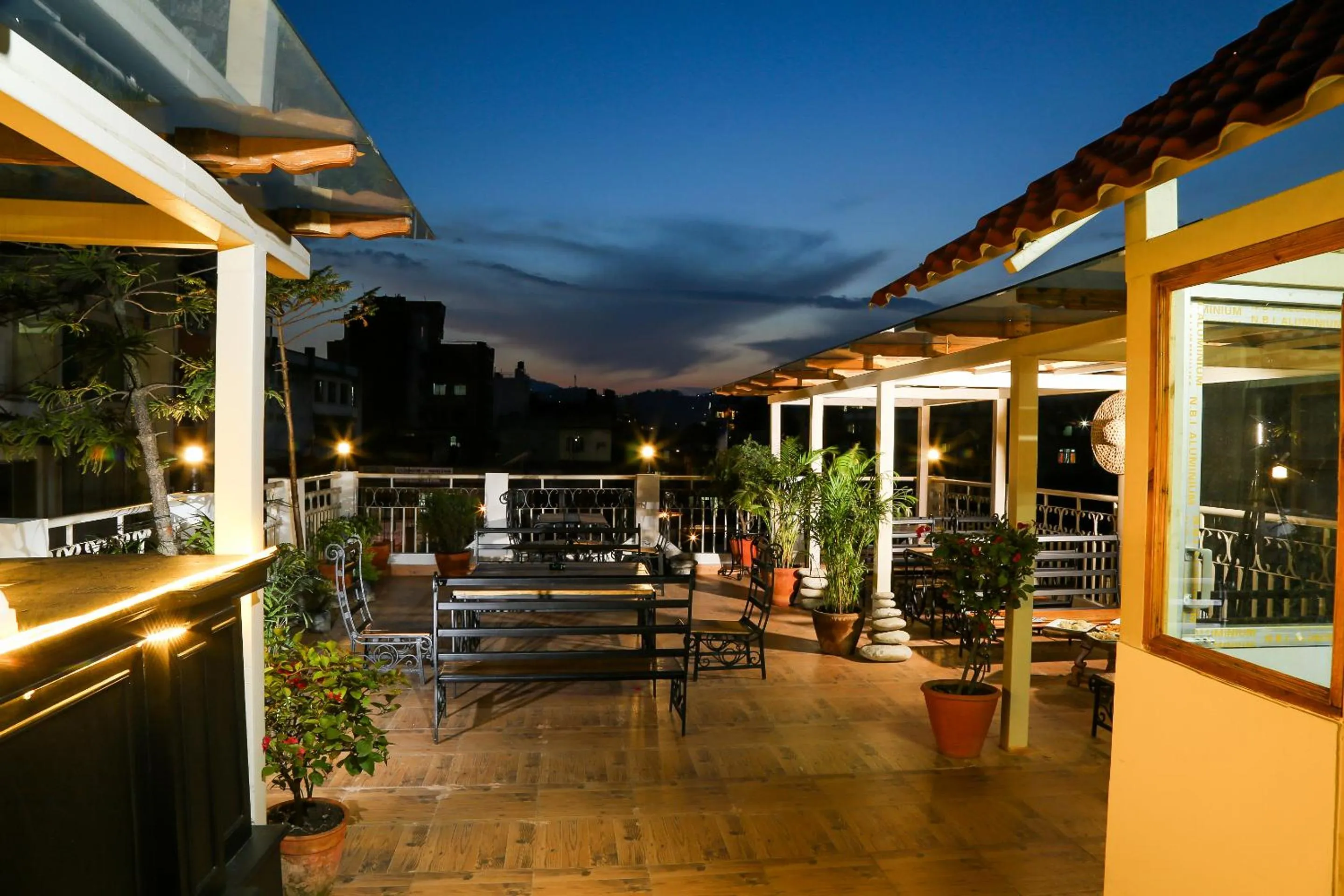 Balcony/Terrace in Hotel Himalayan Oasis