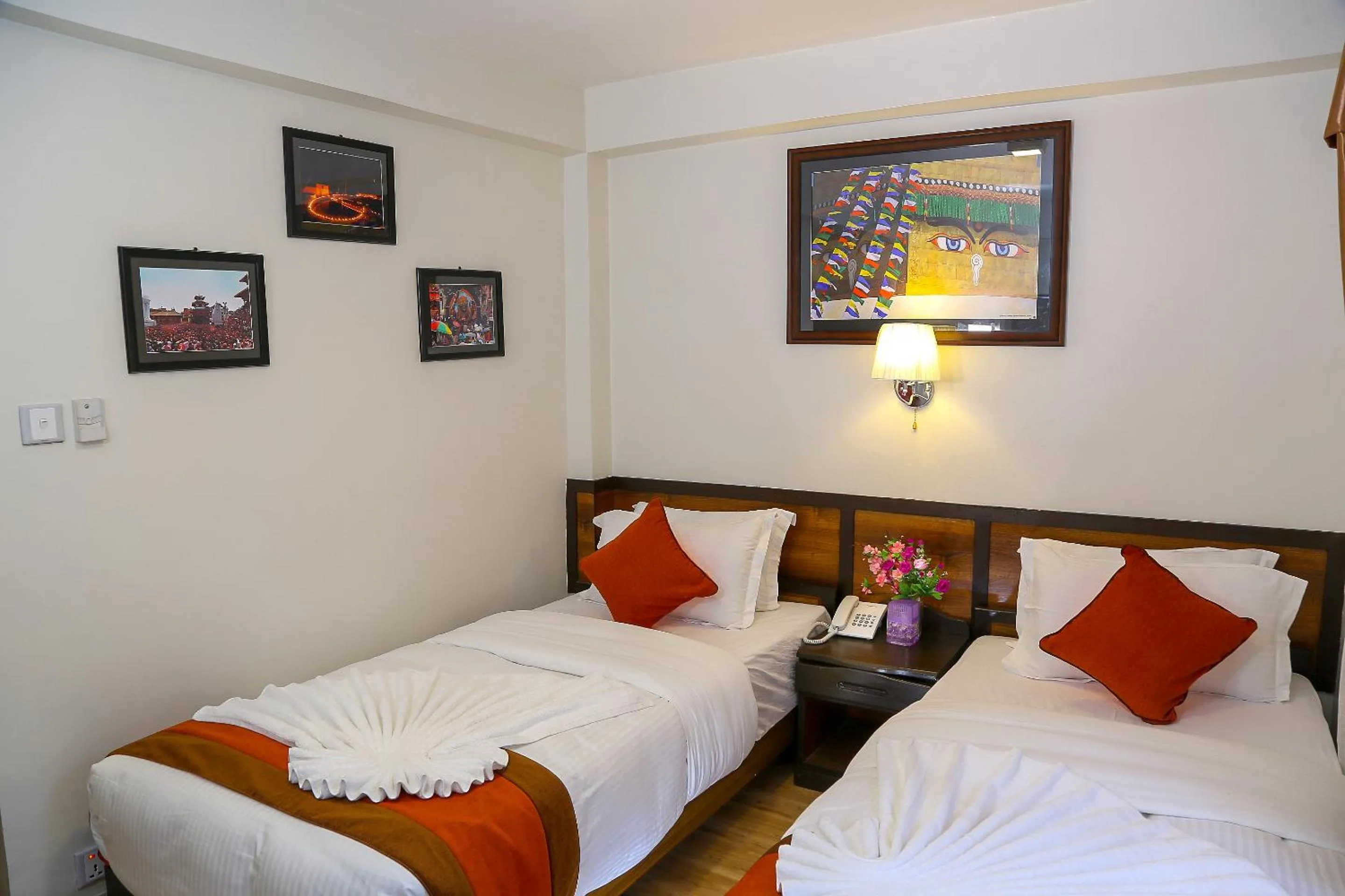 Bedroom, Bed in Hotel Himalayan Oasis