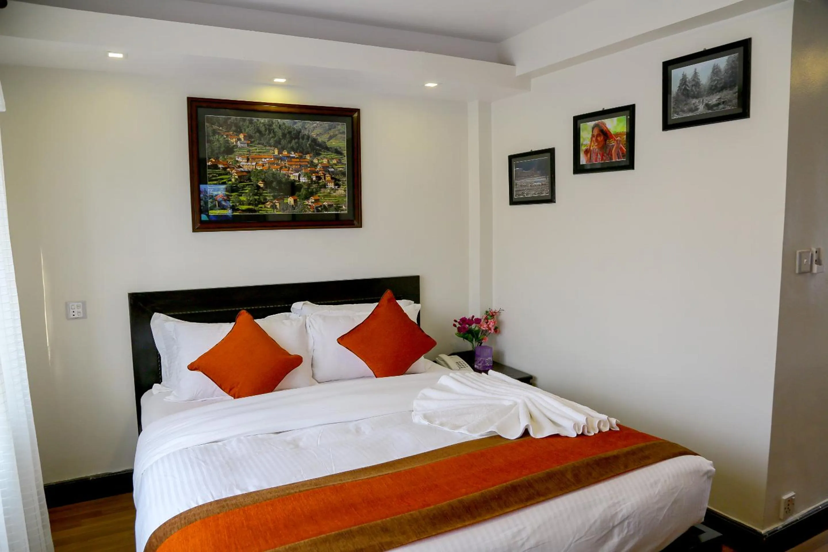 Bedroom, Bed in Hotel Himalayan Oasis