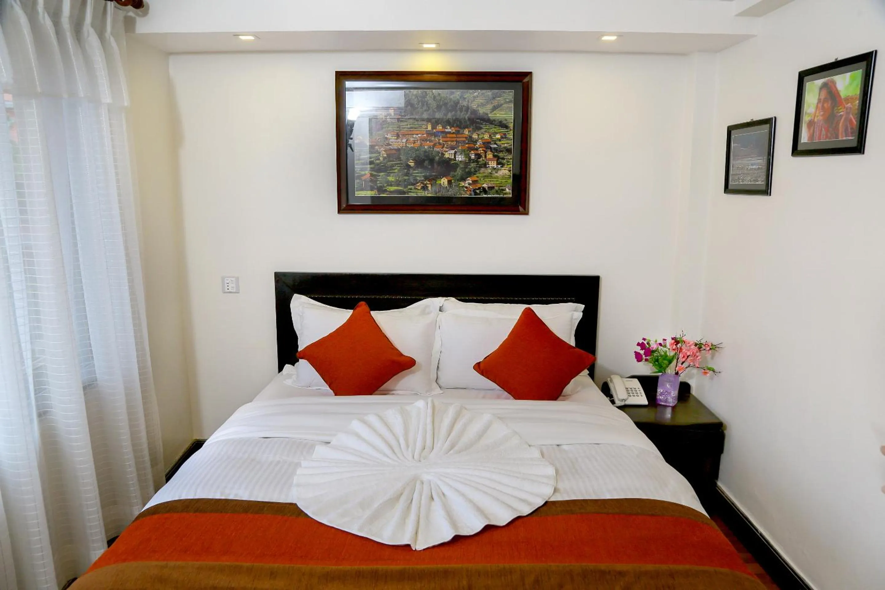 Bedroom, Bed in Hotel Himalayan Oasis