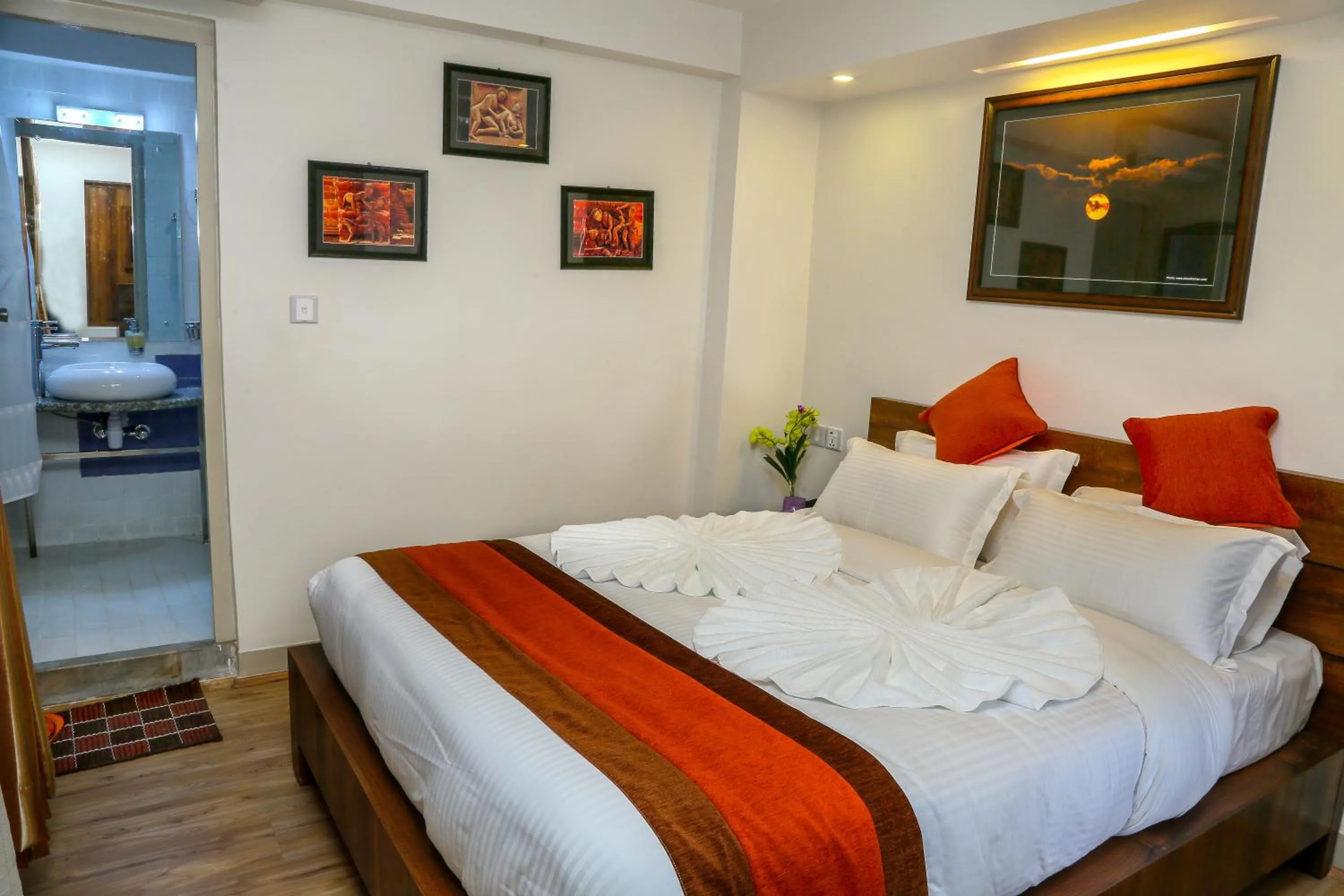 Bedroom, Bed in Hotel Himalayan Oasis