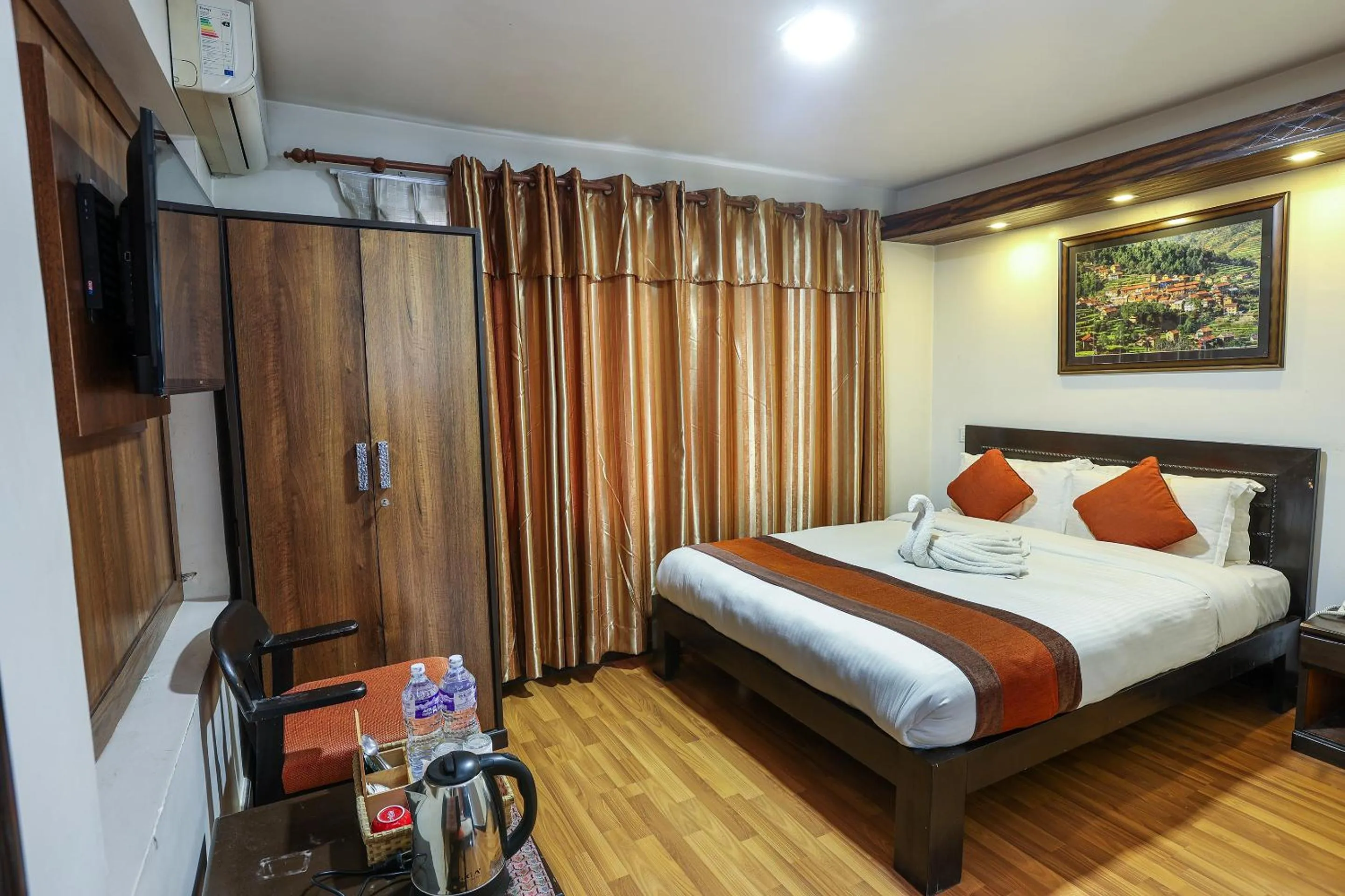 Bed in Hotel Himalayan Oasis