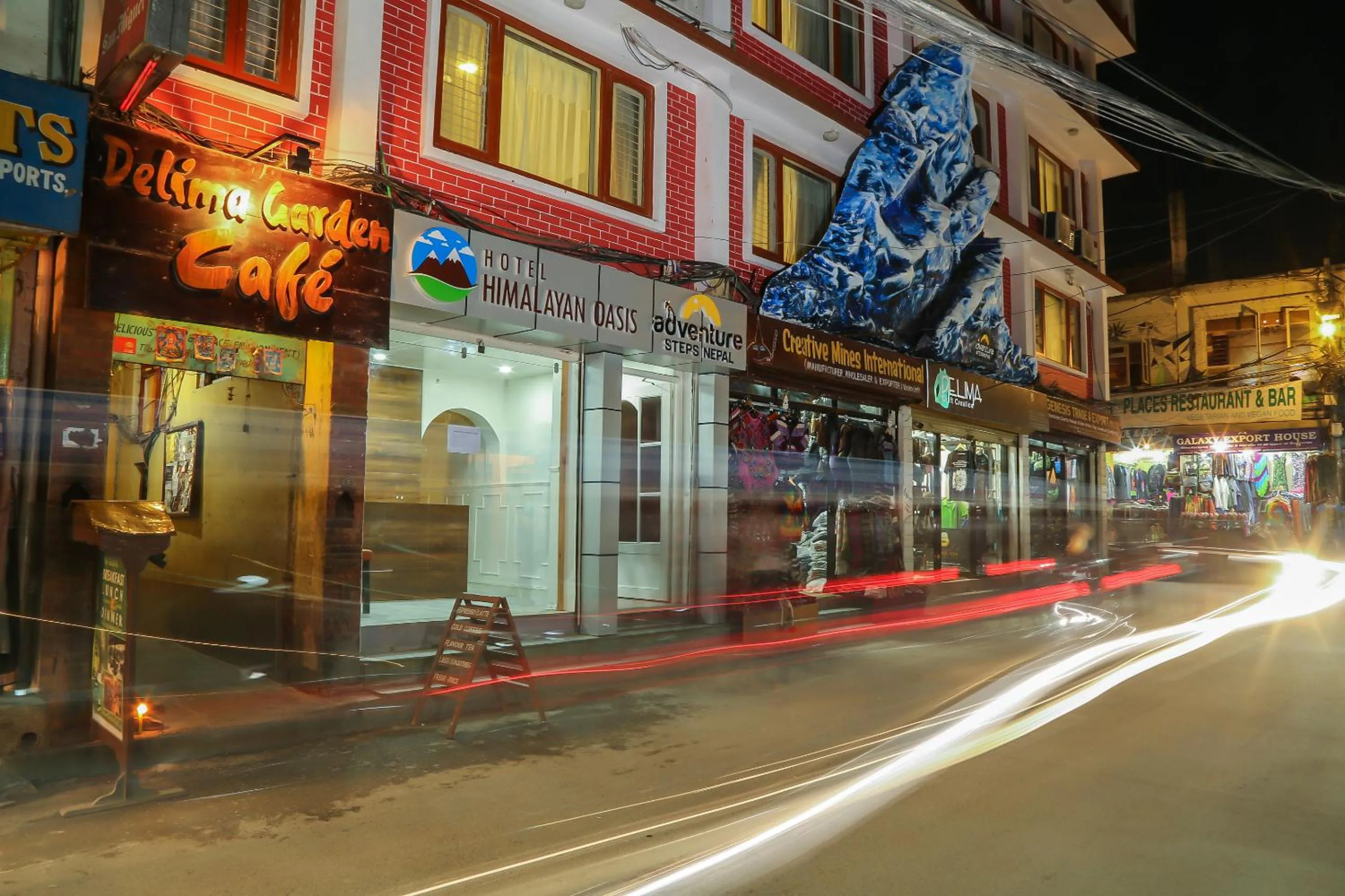 Property building in Hotel Himalayan Oasis