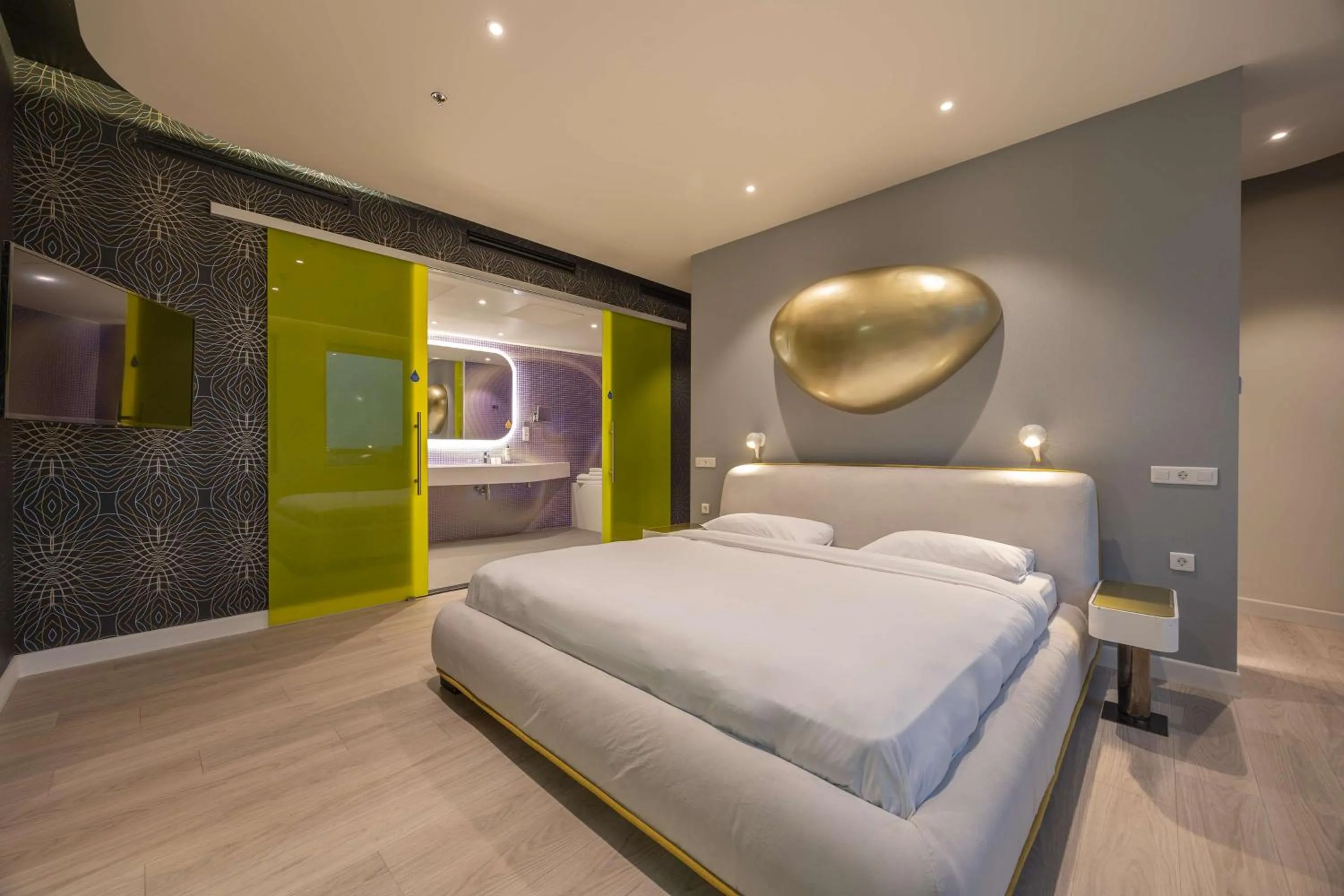 Photo of the whole room, Bed in Park Inn by Radisson Amsterdam City West