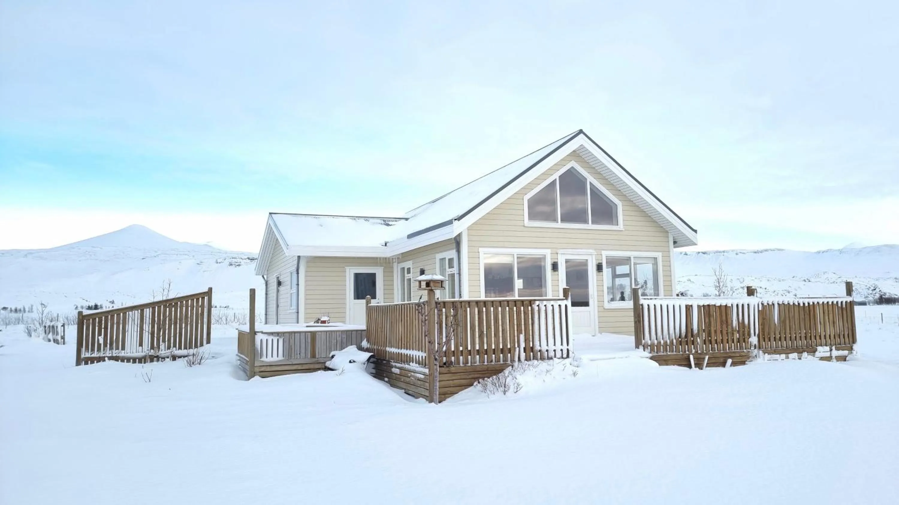 Facade/entrance in Miðhraun - Lava resort & Restaurant