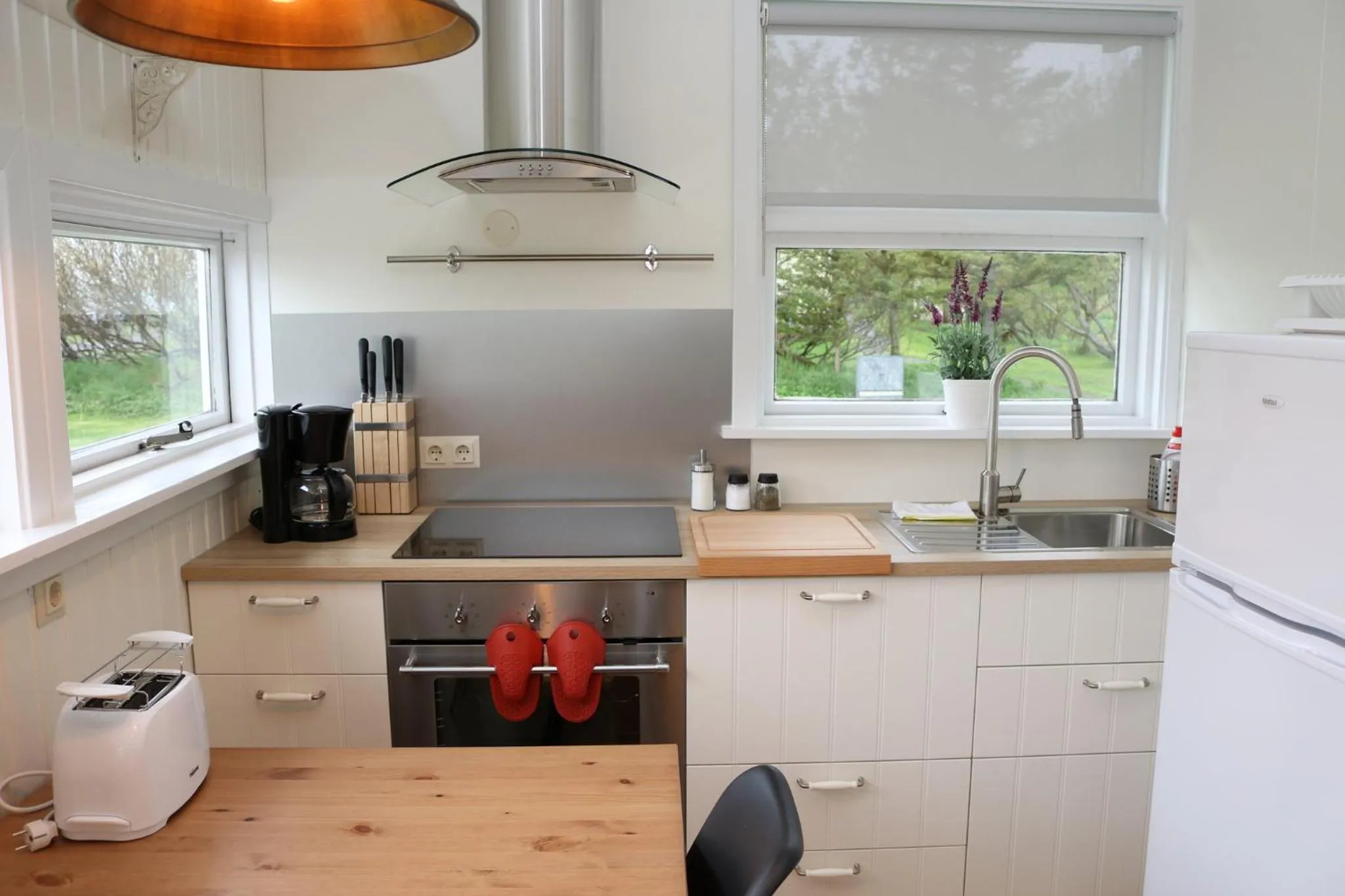 Kitchen or kitchenette in Miðhraun - Lava resort & Restaurant