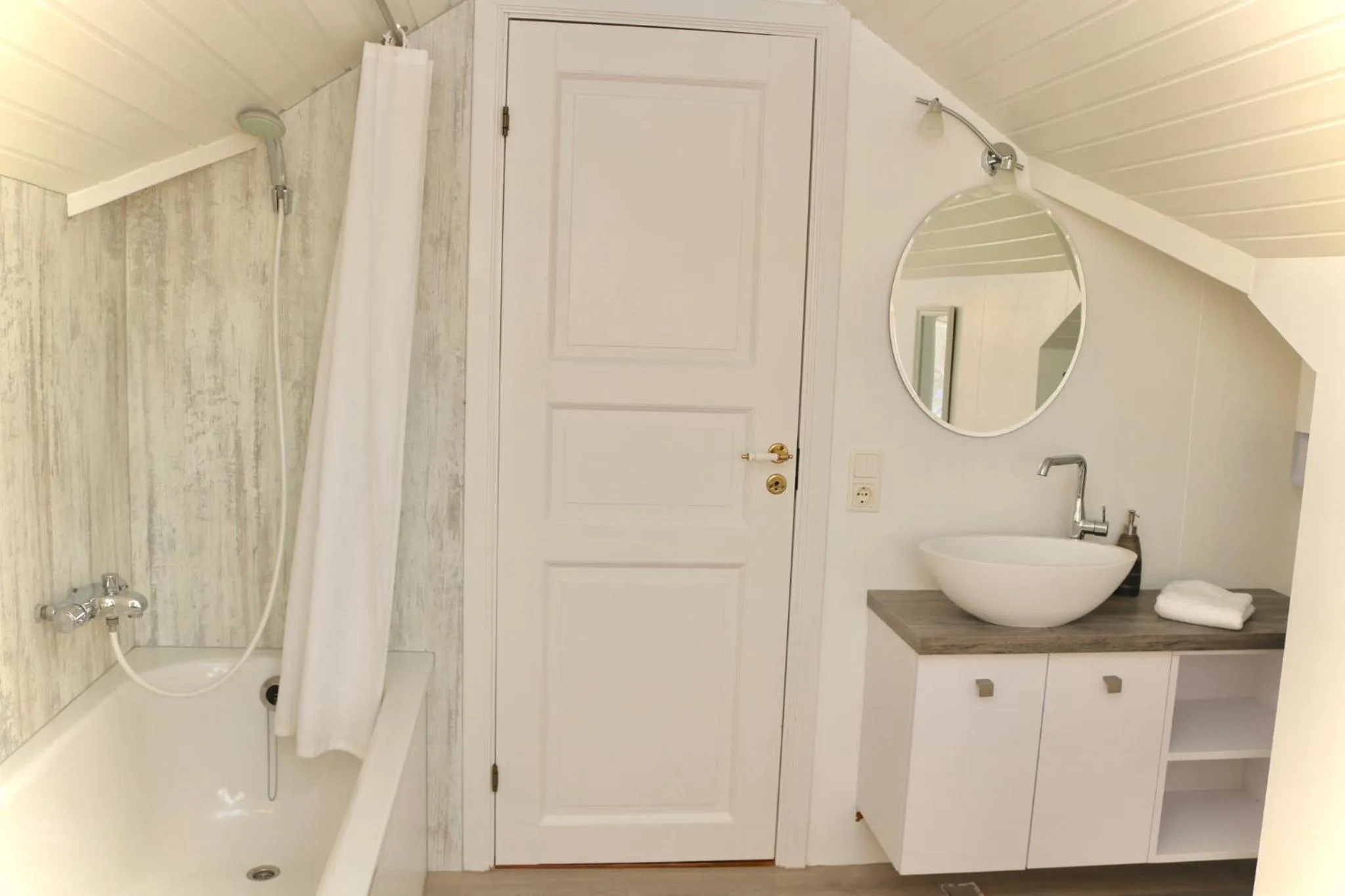 Bathroom in Miðhraun - Lava resort & Restaurant