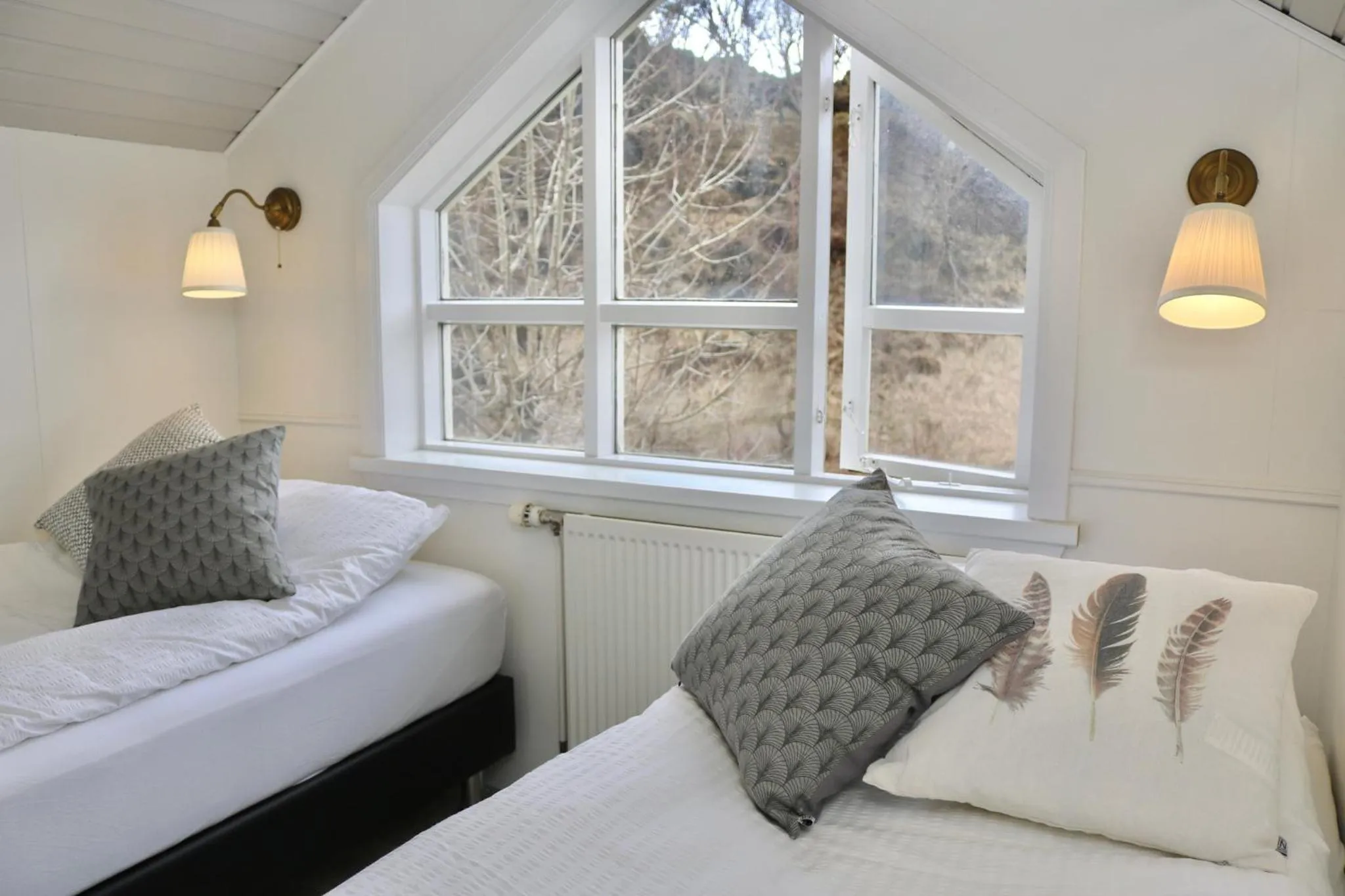 Property building, Bed in Miðhraun - Lava resort & Restaurant