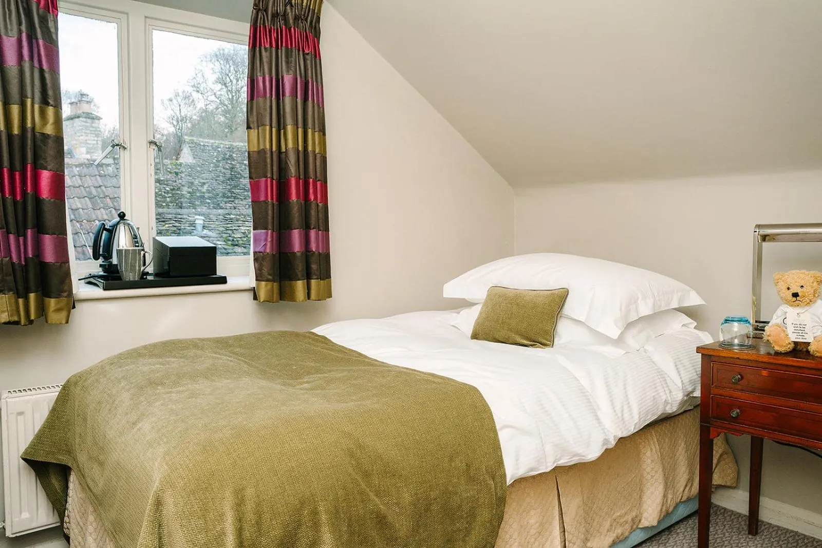 Bedroom, Bed in The Castle Inn