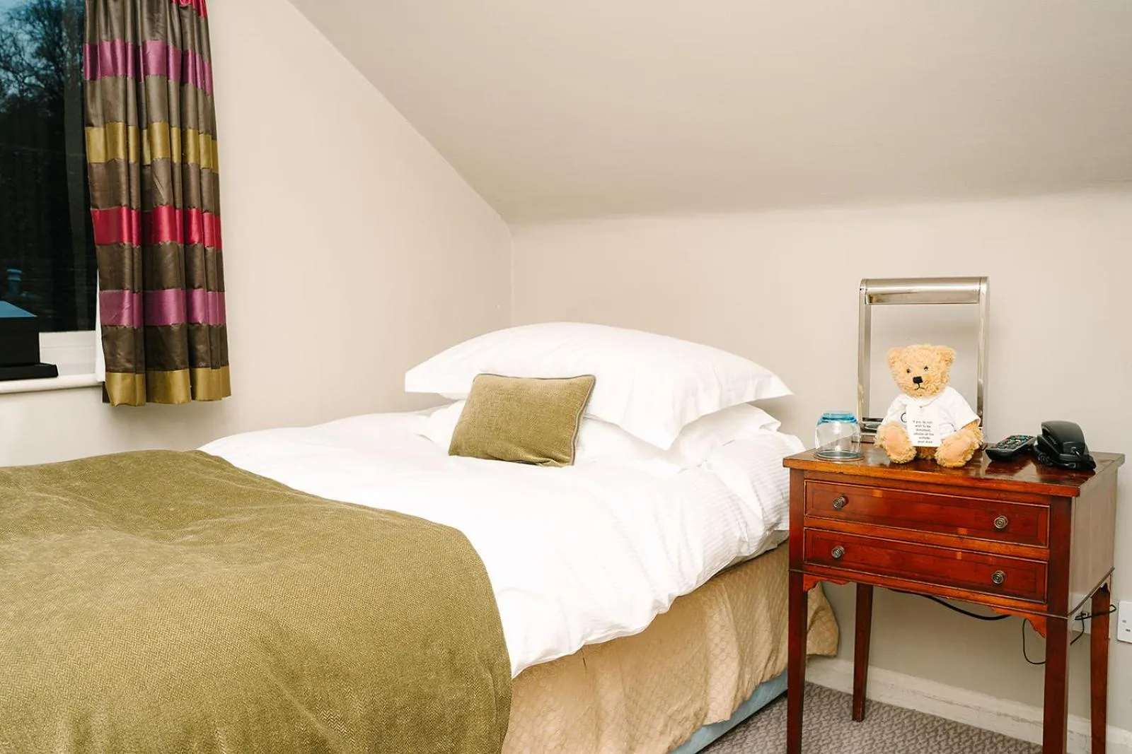 Bedroom, Bed in The Castle Inn