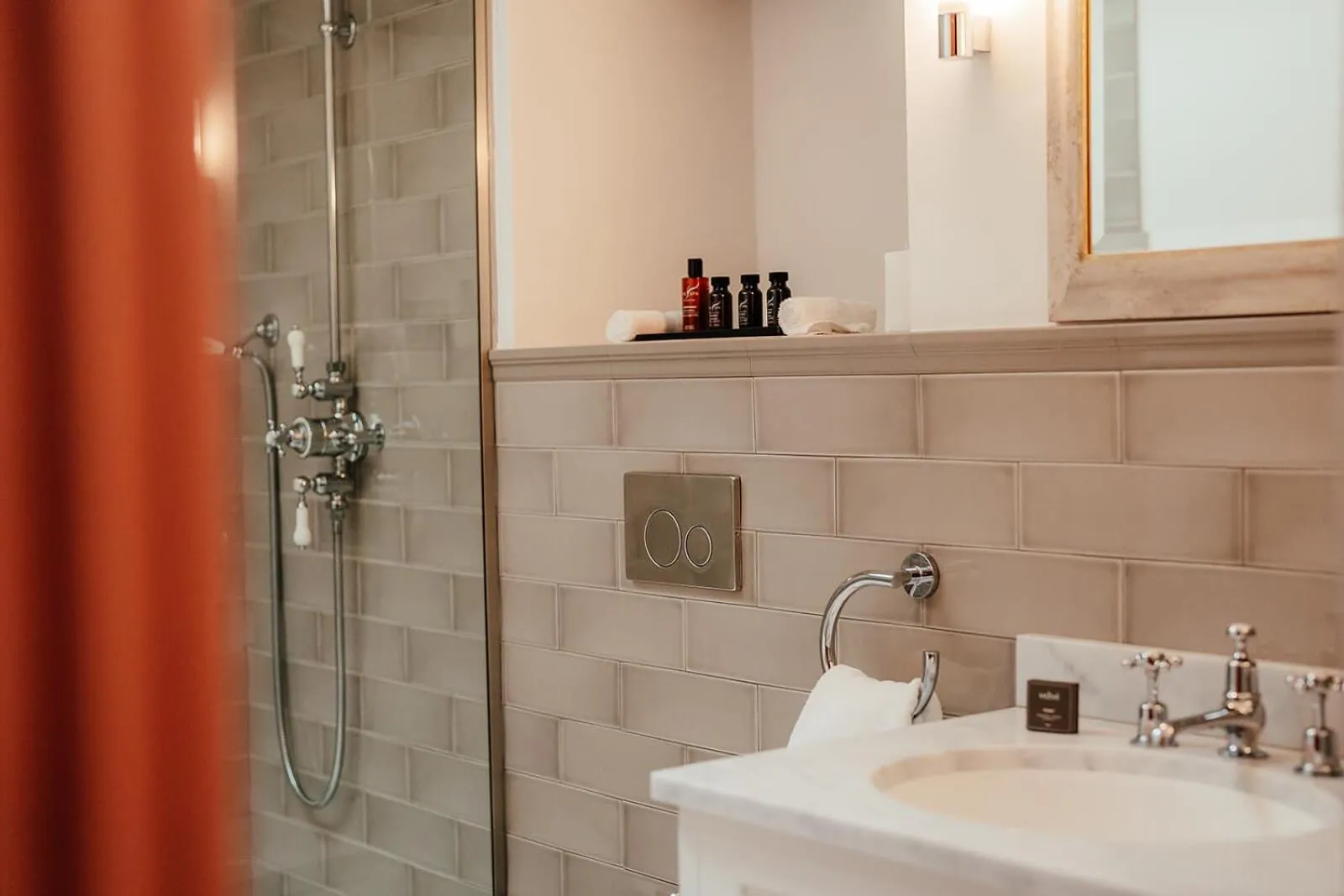 Shower in The Castle Inn