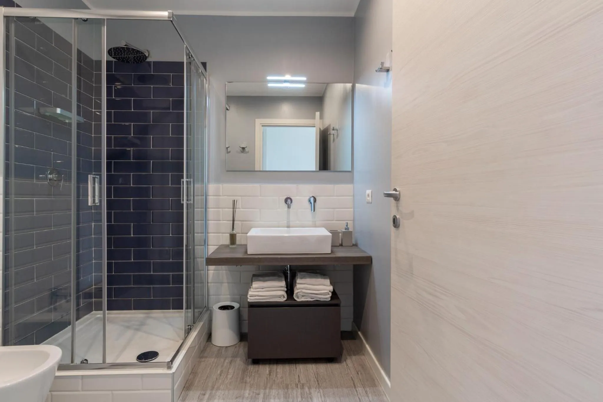 Shower in Spacebility City - self check-in