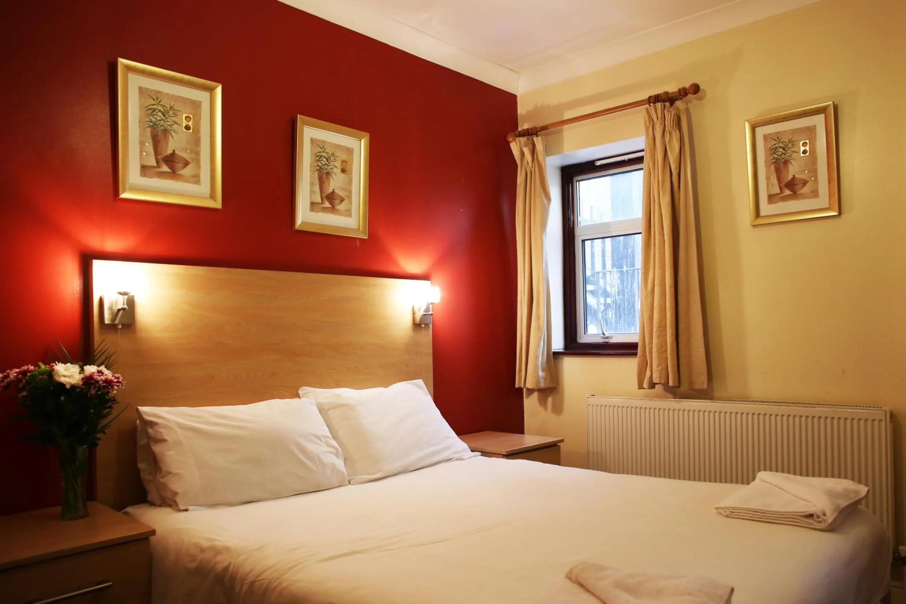 Bed in City Inn Express Hotel