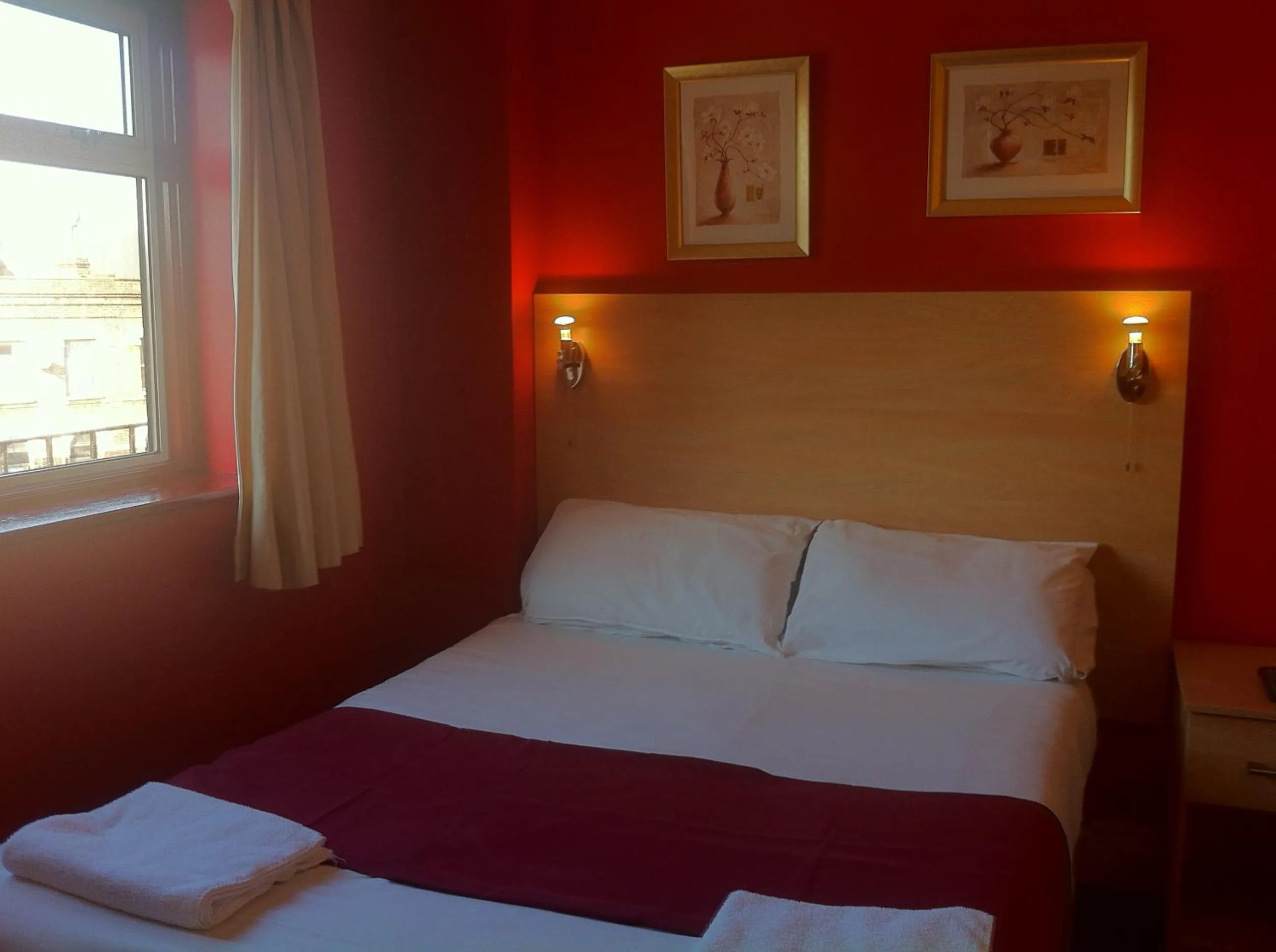 Bed in City Inn Express Hotel