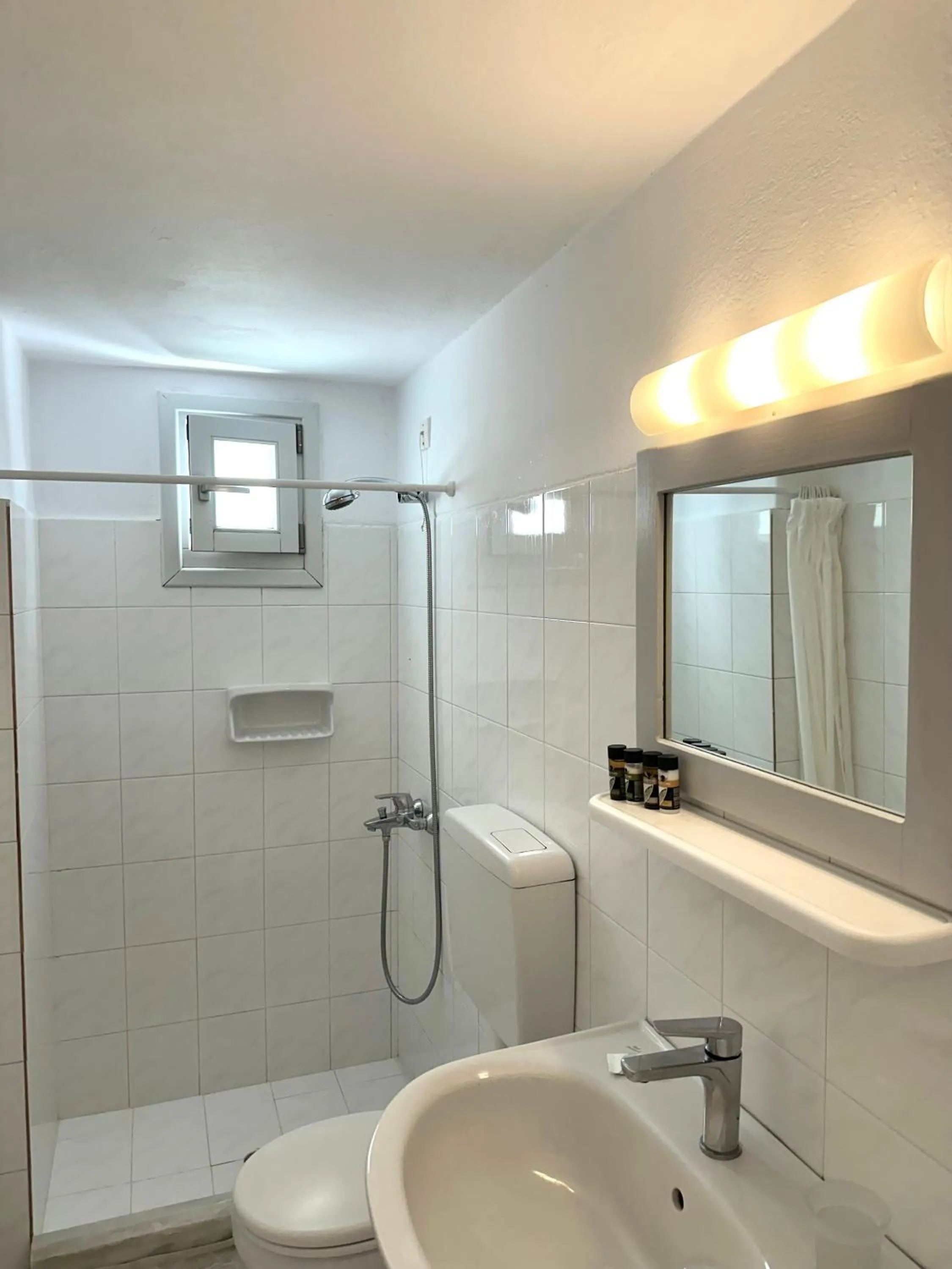 Shower in Elena Hotel Mykonos