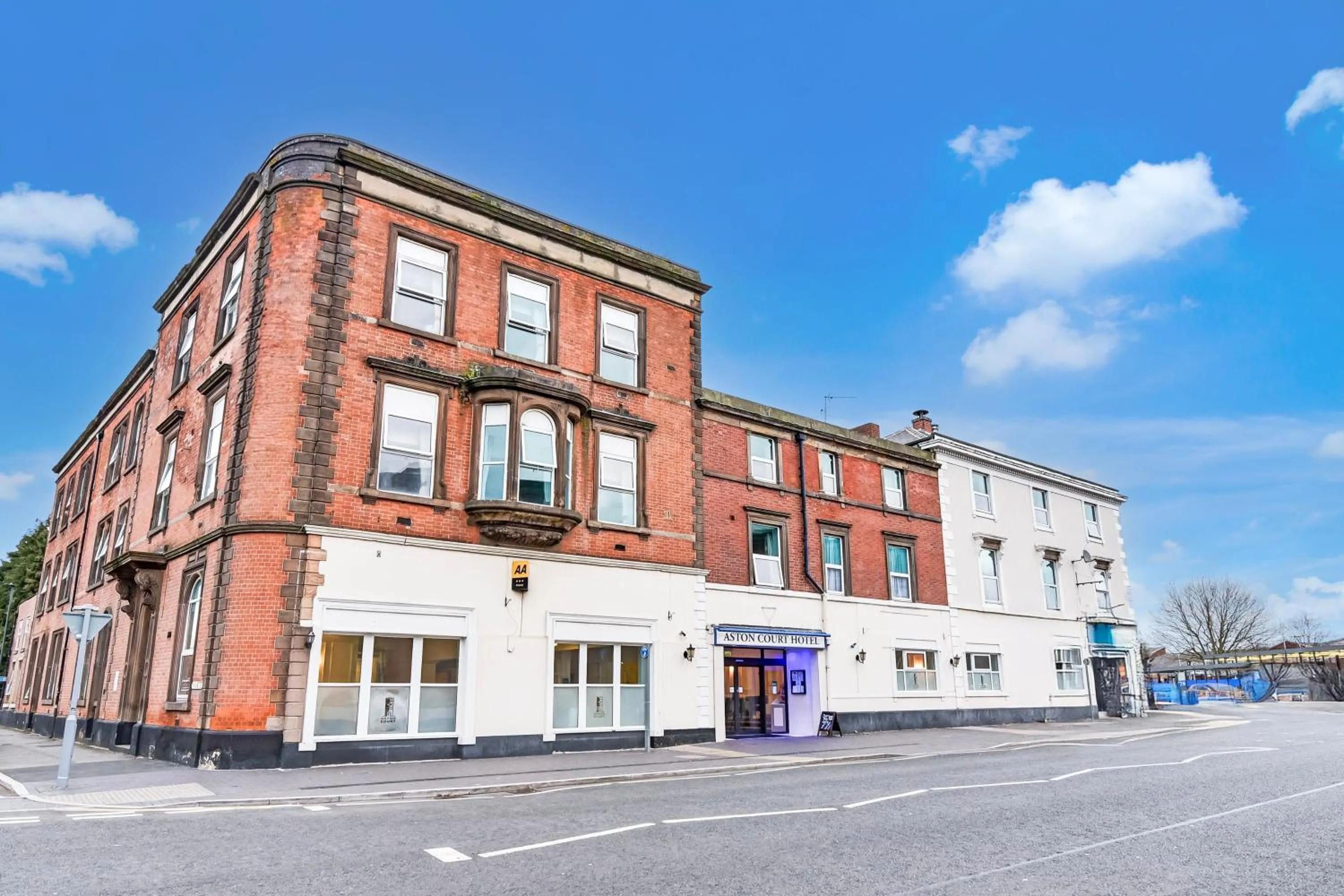 Facade/entrance in Aston Court Derby City Centre by Belvilla