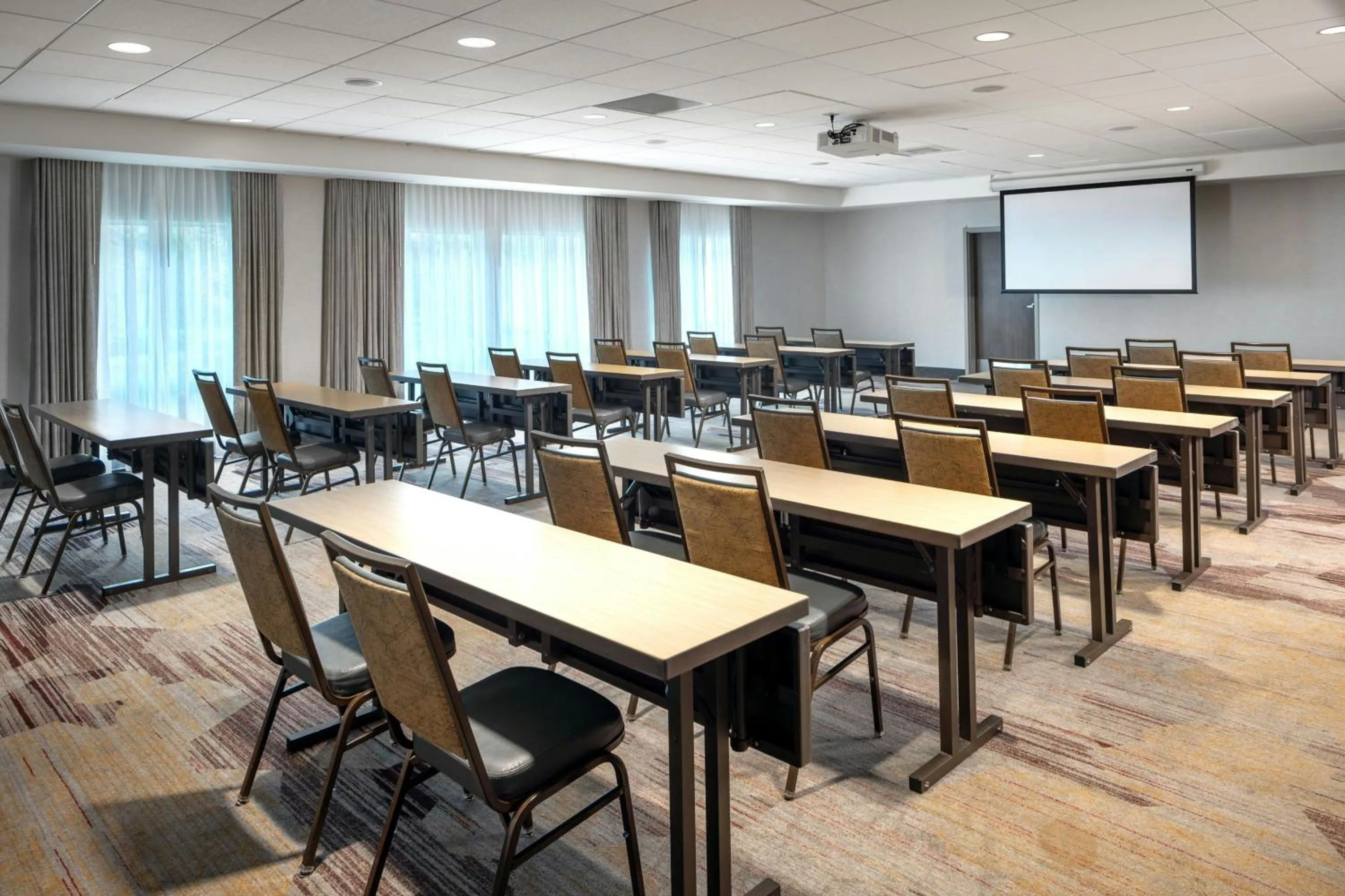 Meeting/conference room in Courtyard by Marriott Lenox Berkshires
