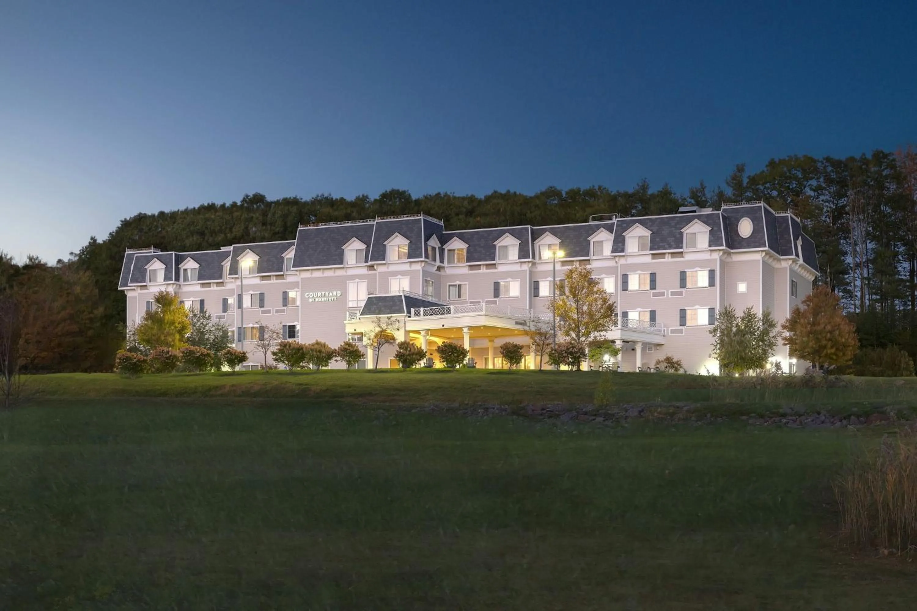 Property building in Courtyard by Marriott Lenox Berkshires