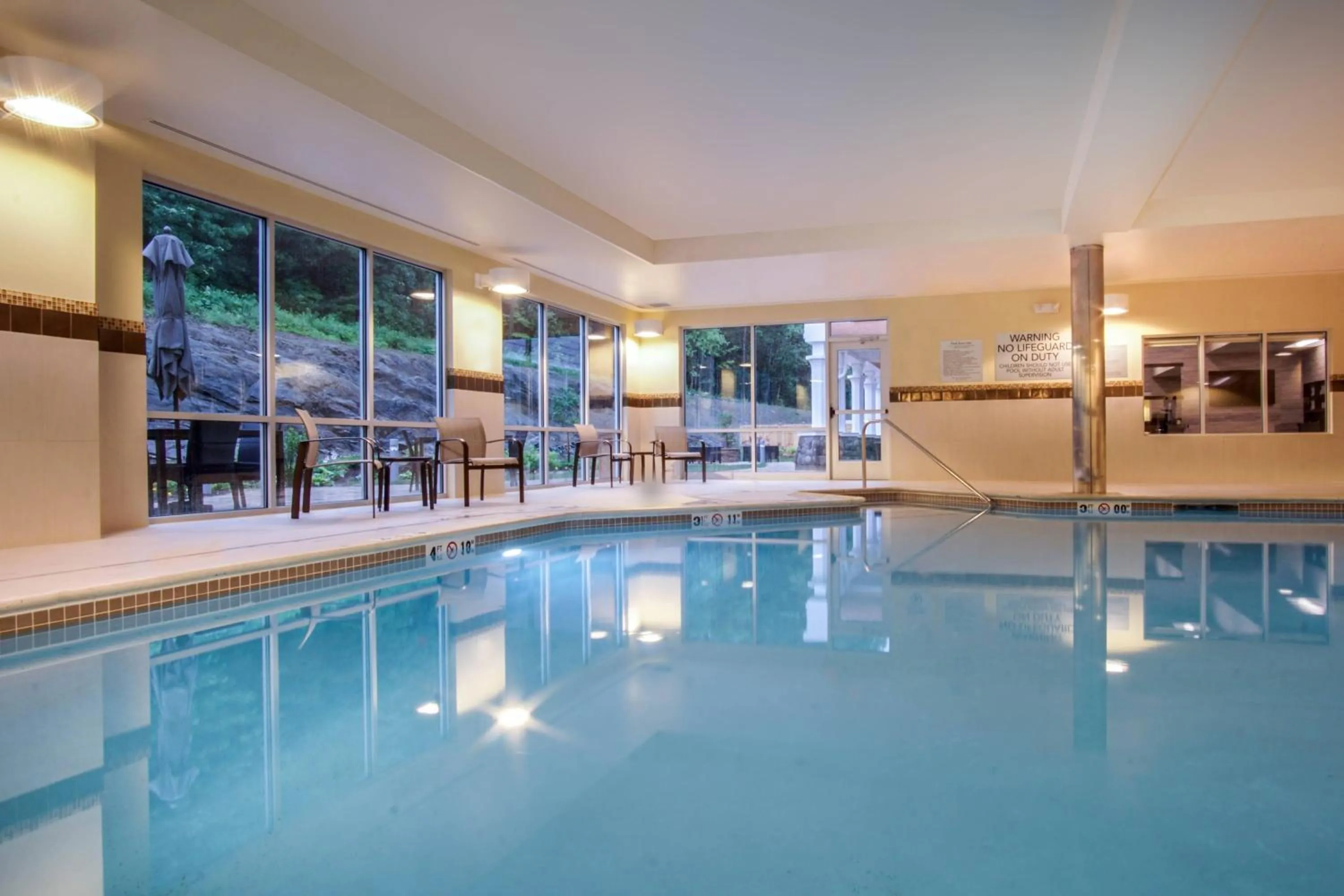 Swimming pool in Courtyard by Marriott Lenox Berkshires