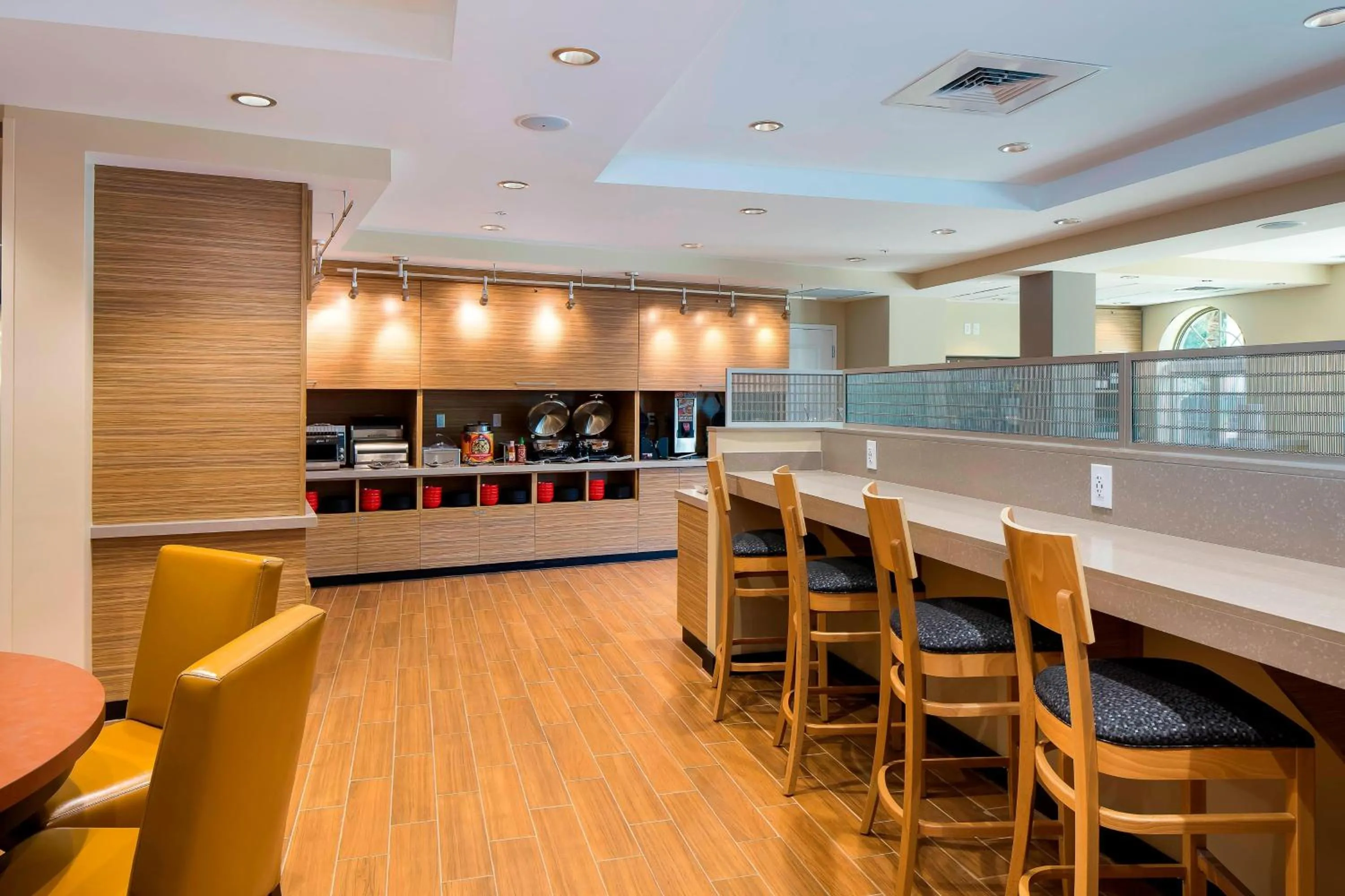 Breakfast in TownePlace Suites by Marriott Fort Myers Estero