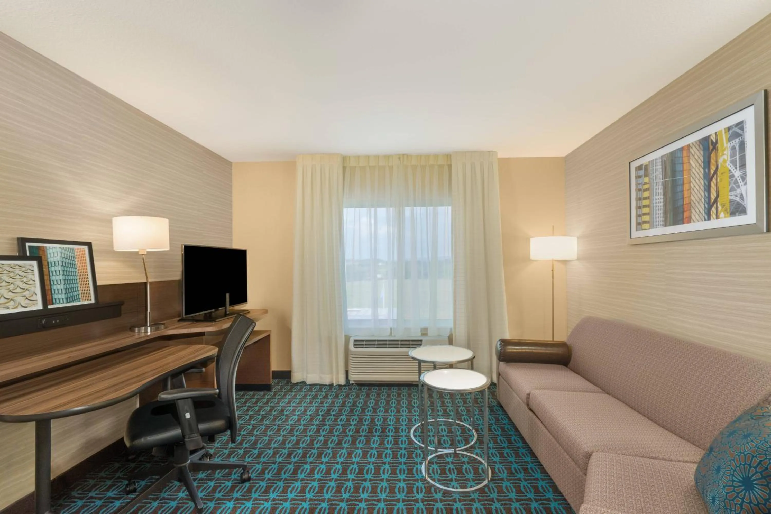 Living room in Fairfield Inn & Suites by Marriott Bloomsburg