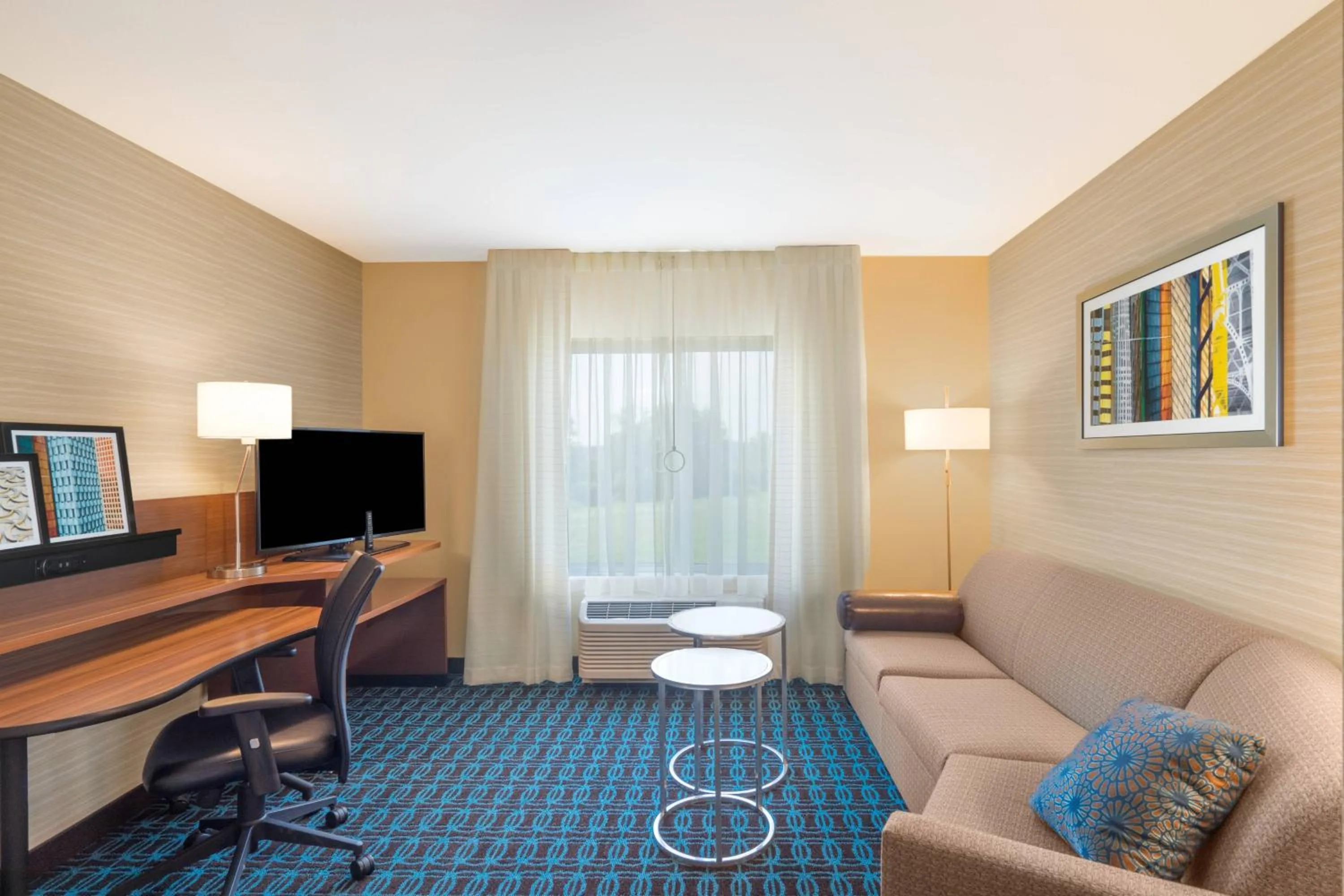 Living room in Fairfield Inn & Suites by Marriott Bloomsburg