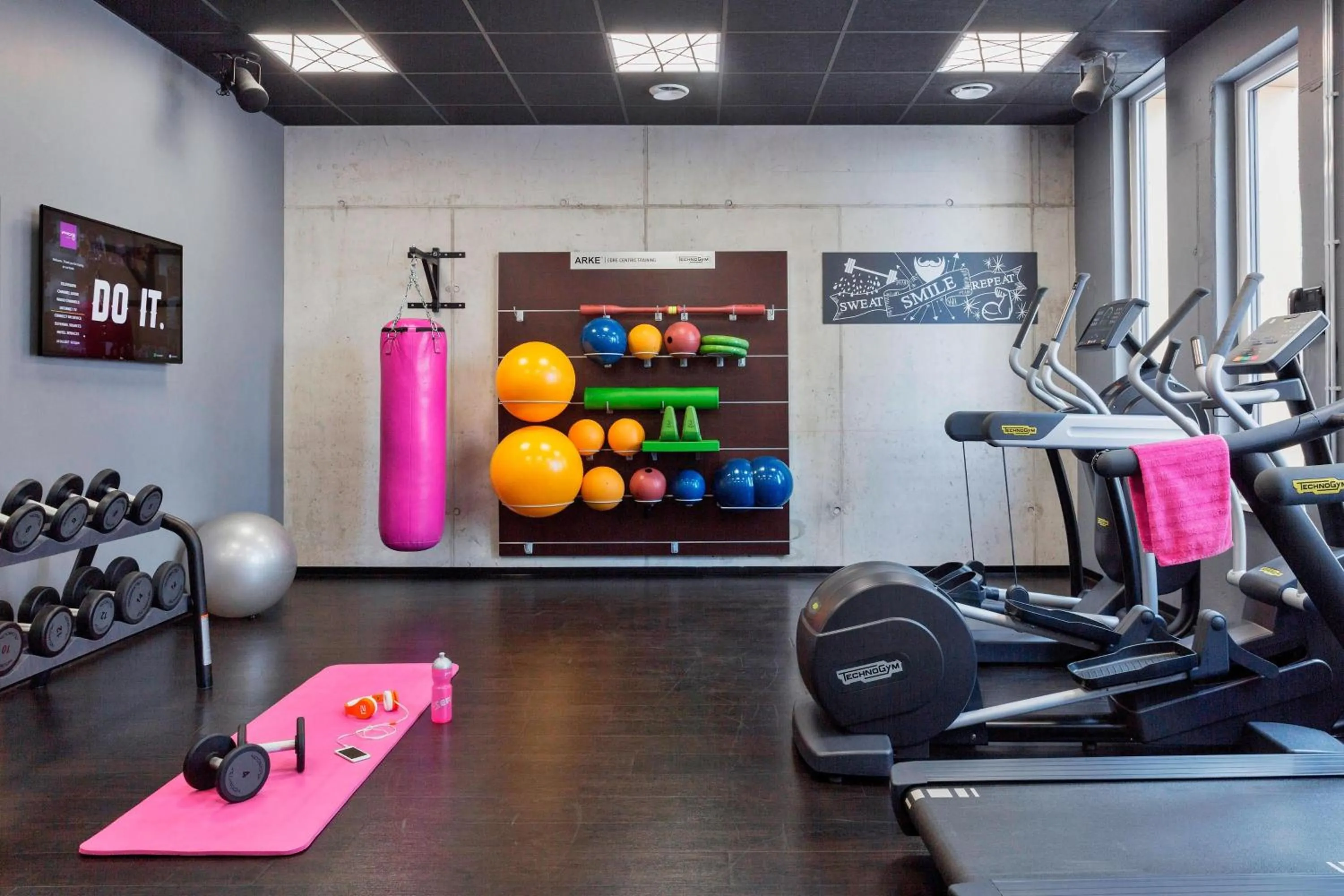 Fitness centre/facilities in MOXY Frankfurt East