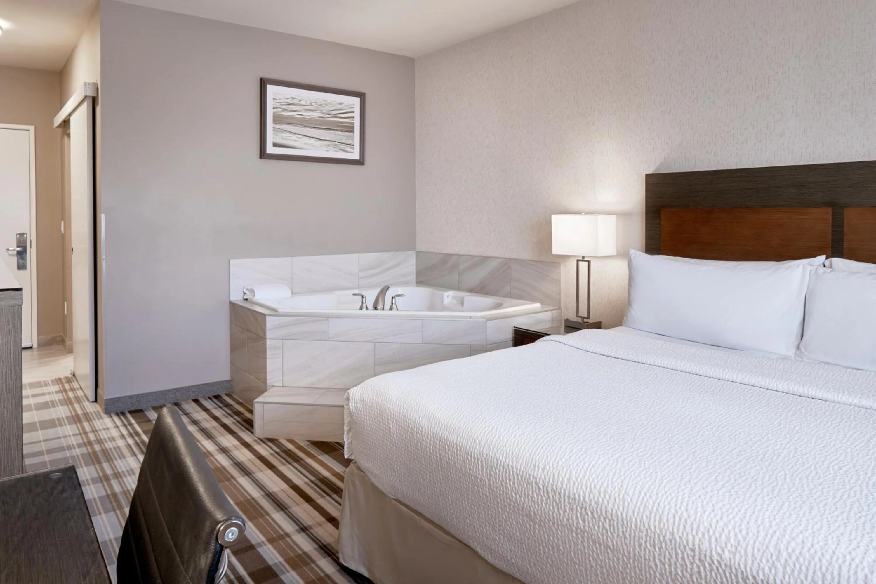 Bedroom, Bed in Fairfield Inn & Suites by Marriott Airdrie