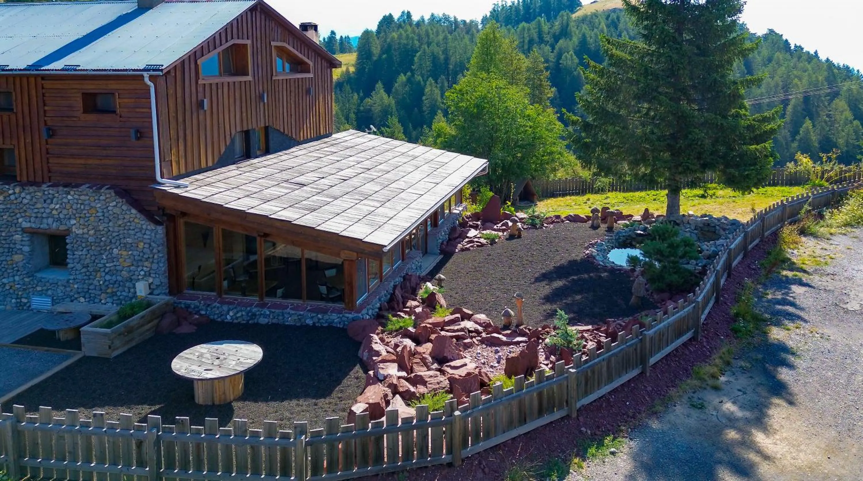 Garden in Auberge Quintessence