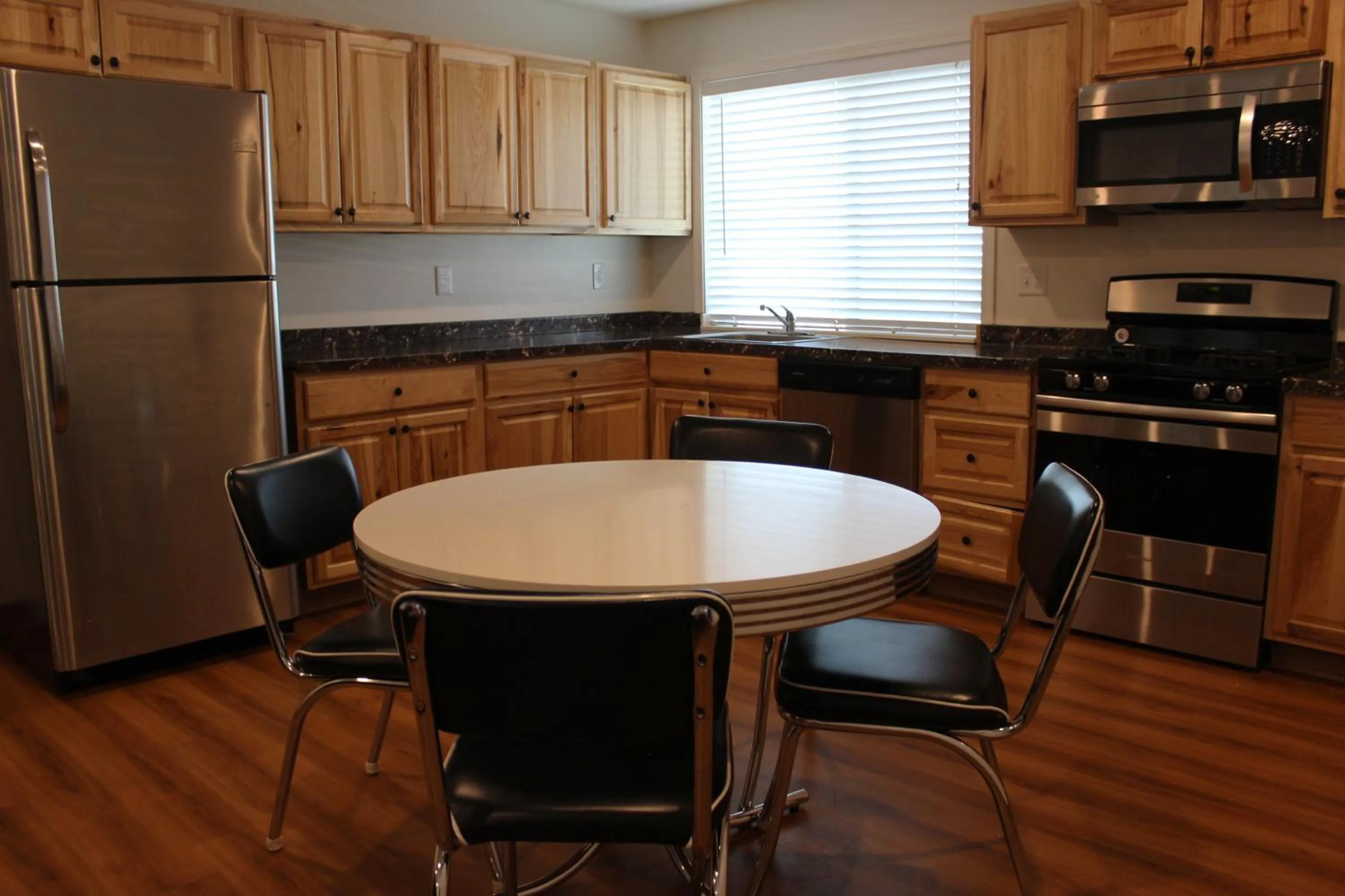 kitchen in Motel 6 Rexburg, ID