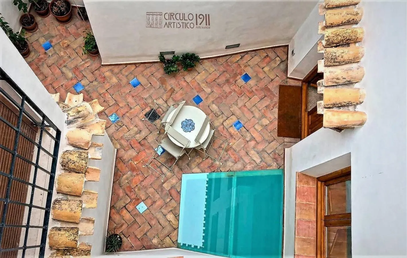 Shower in Círculo Artístico 1911 Hotel Boutique