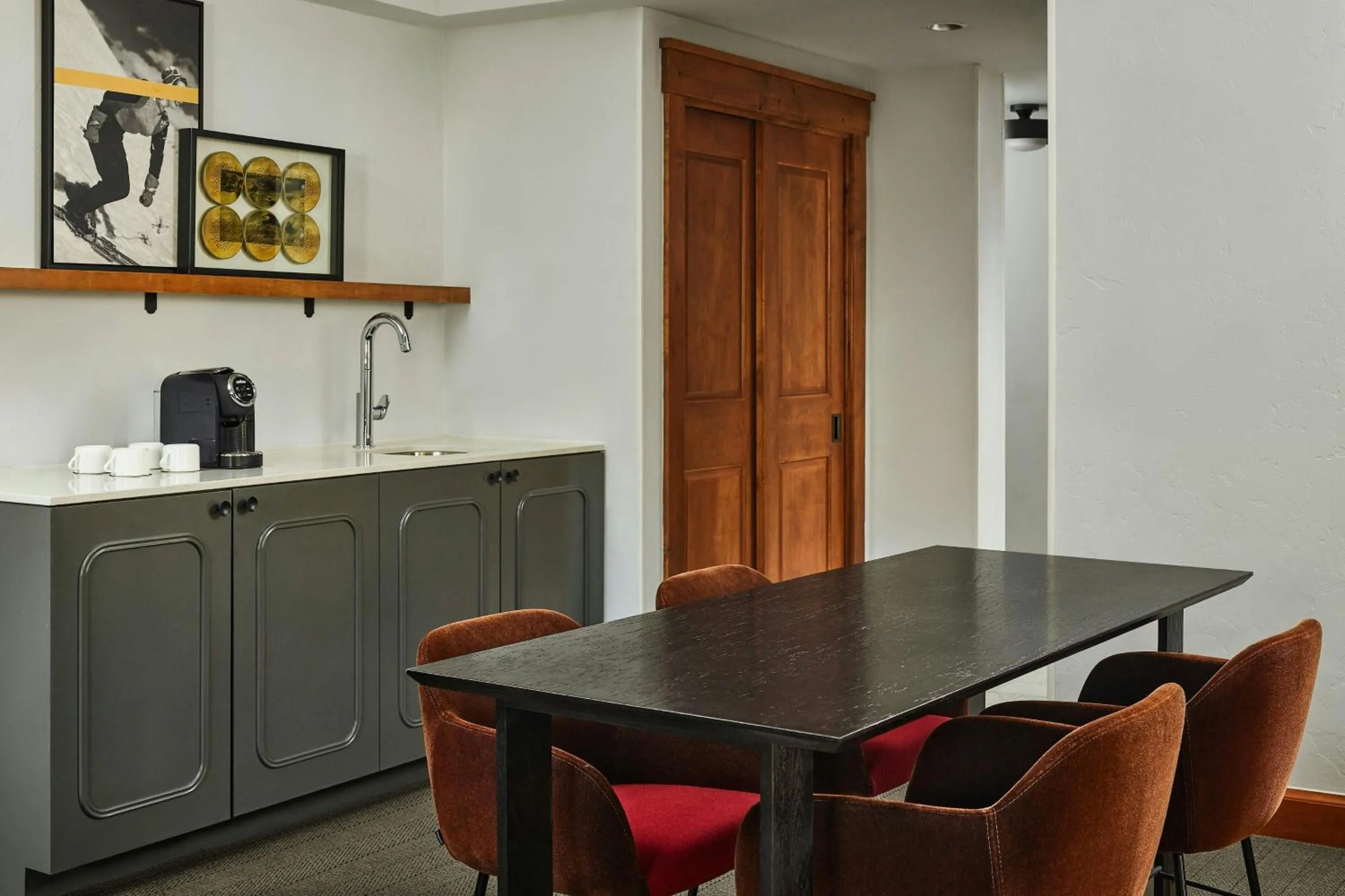 Photo of the whole room in The Hythe, a Luxury Collection Resort, Vail