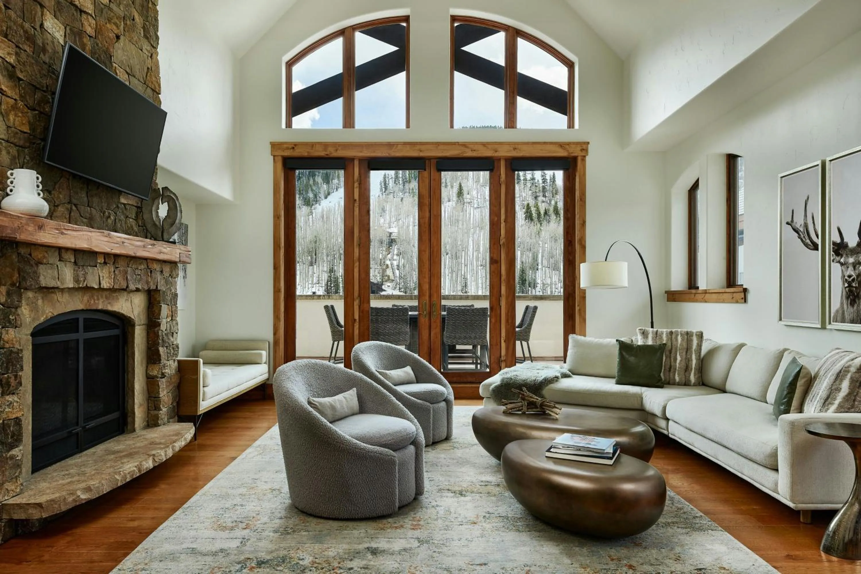 Living room in The Hythe, a Luxury Collection Resort, Vail