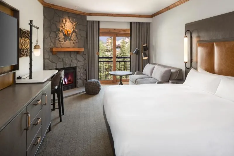 Bed in The Hythe, a Luxury Collection Resort, Vail