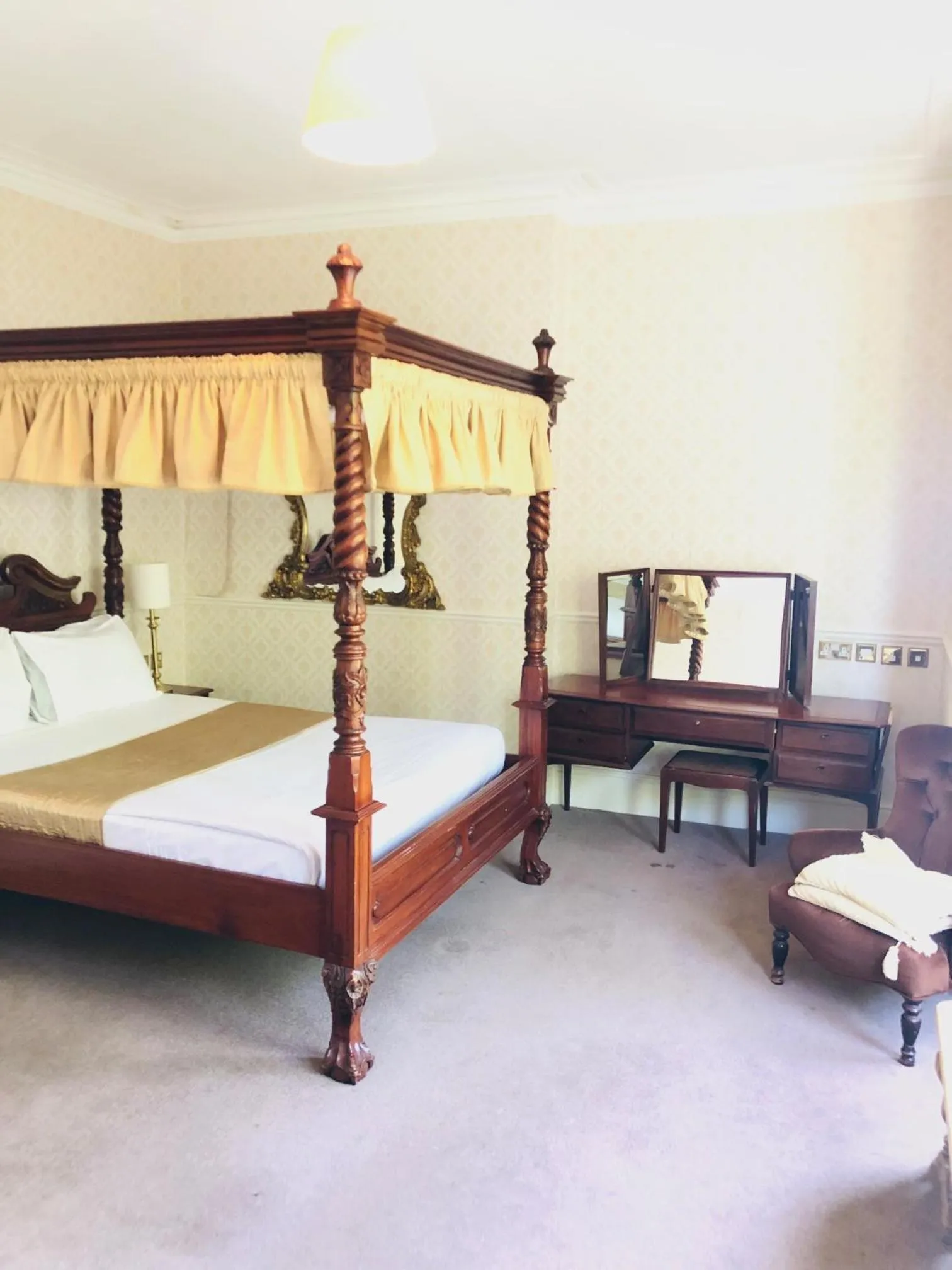 Bed in Albany, Brighton & Hove