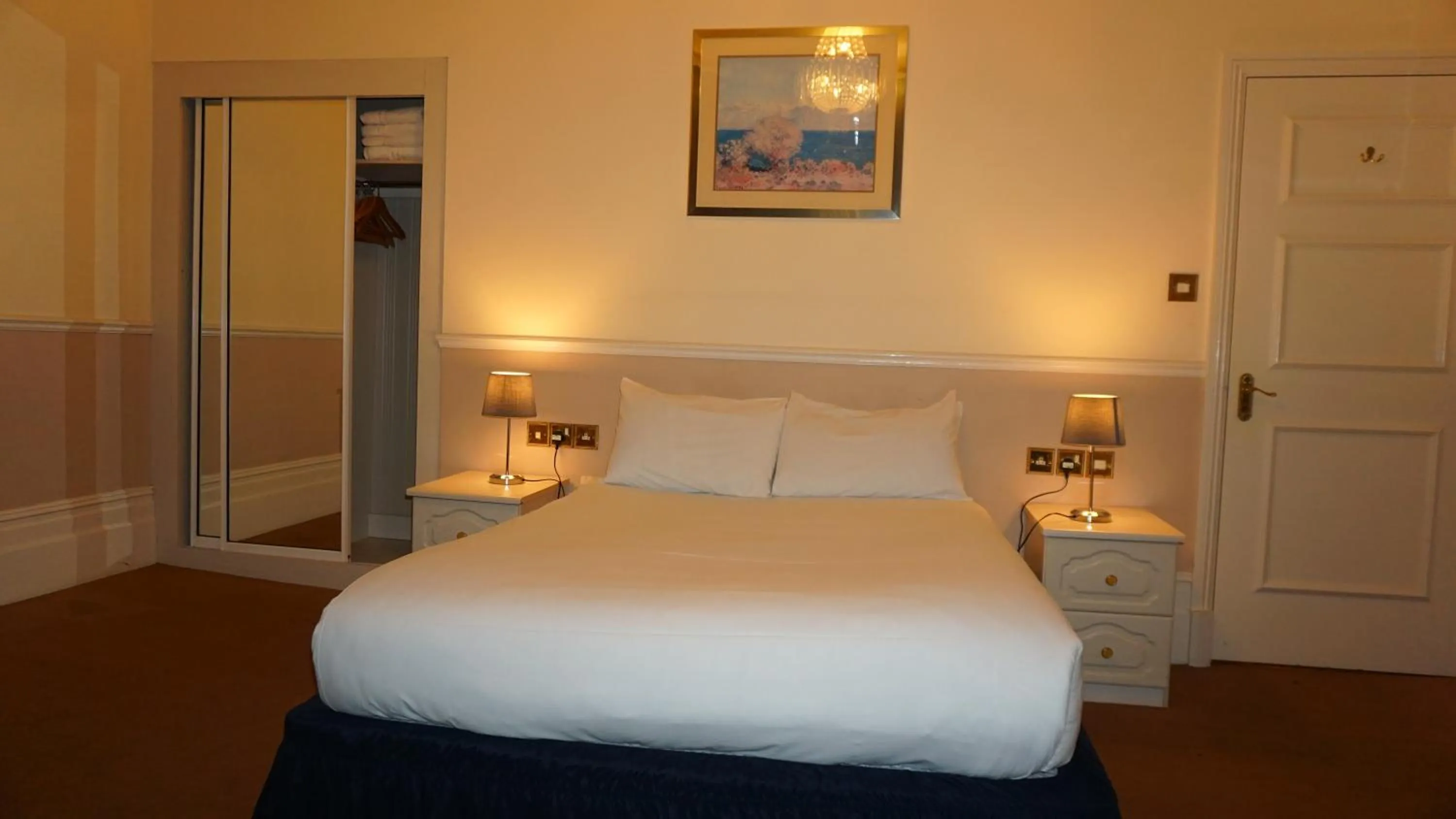 Bed in Albany, Brighton & Hove